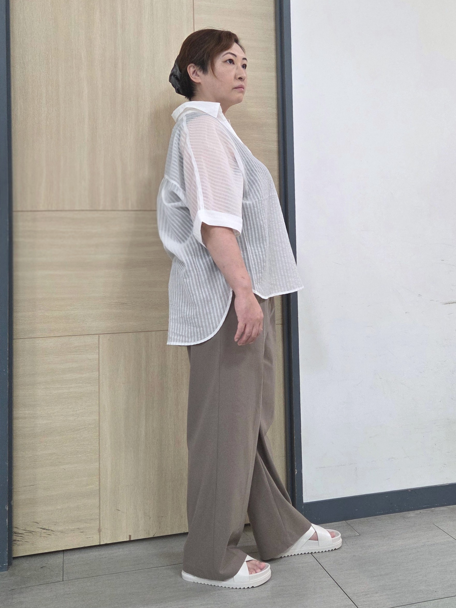 にゃみさんの「grove｜【洗濯機◎・体型カバー】ON/OFF使える、シアースキッパーシャツ」を使ったコーディネート