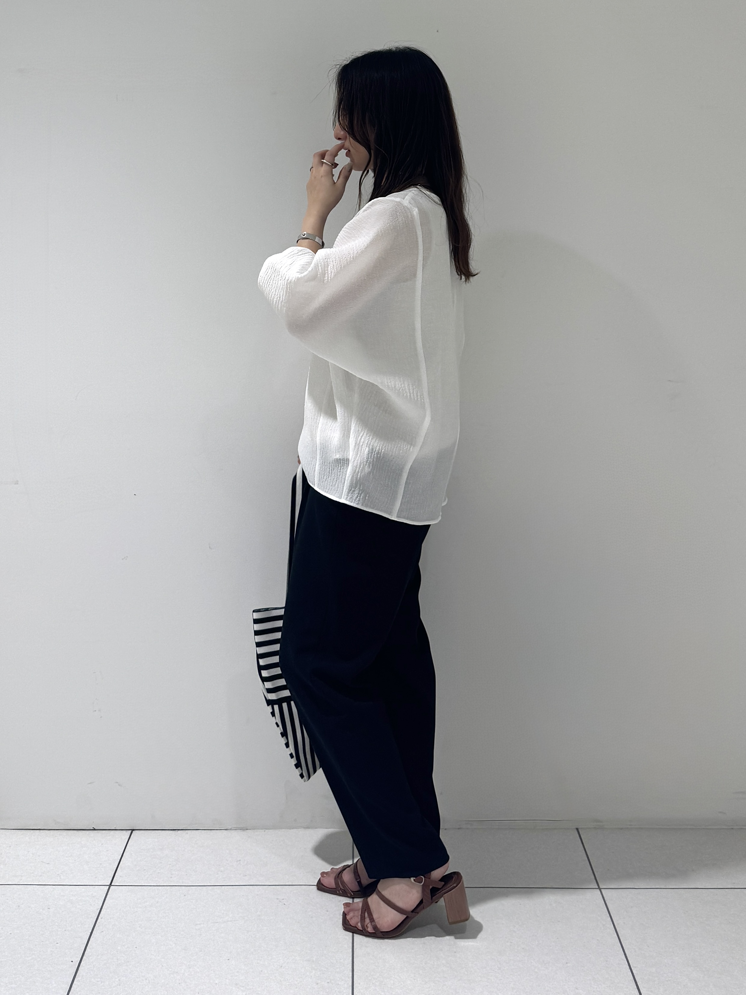 そんさんの「INDIVI｜【華奢見え】ジャカード ドルマントップス」を使ったコーディネート