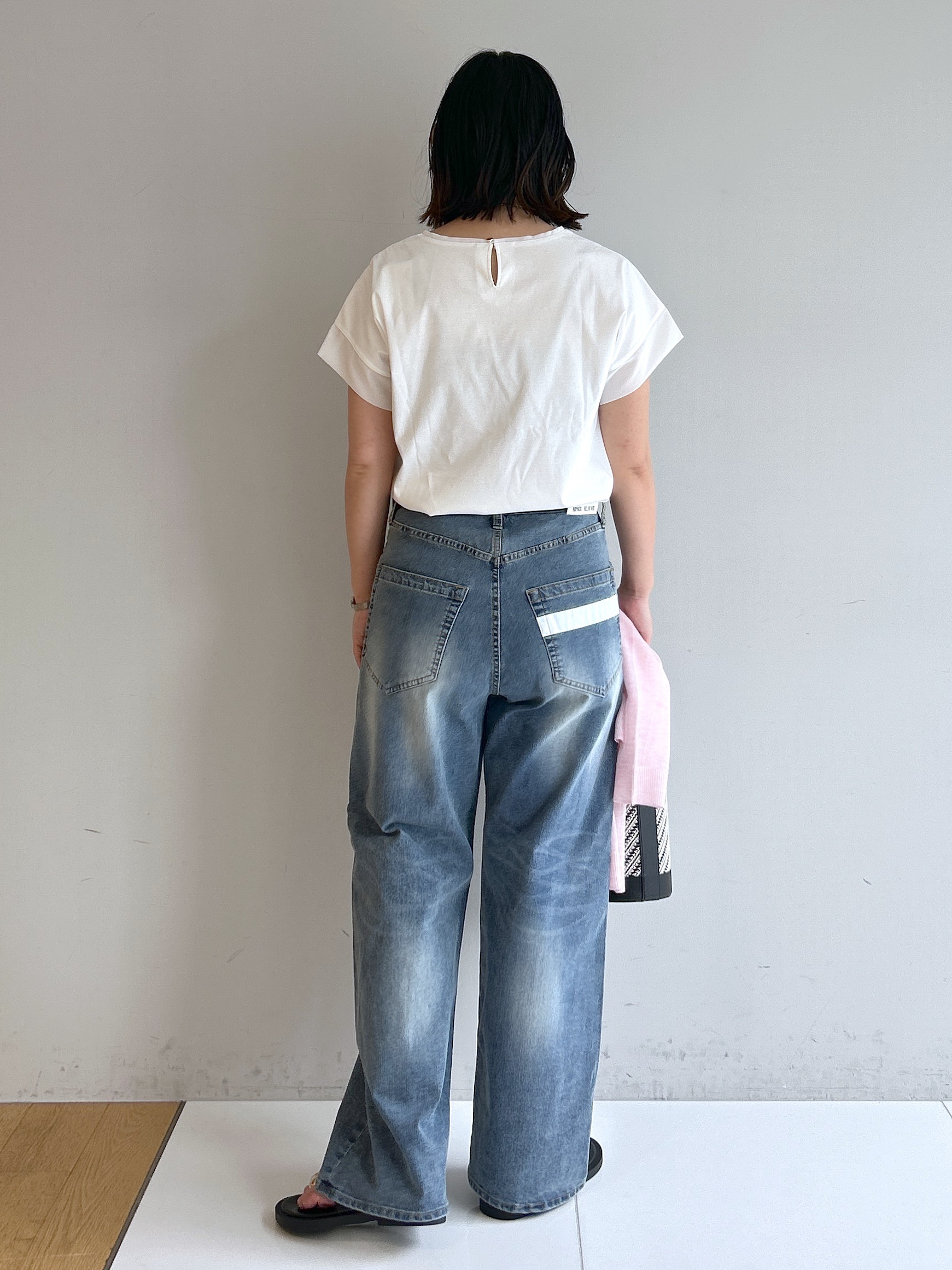 Hirokaさんの「Dessin｜【UVカット/接触冷感】美光沢カットソー」を使ったコーディネート