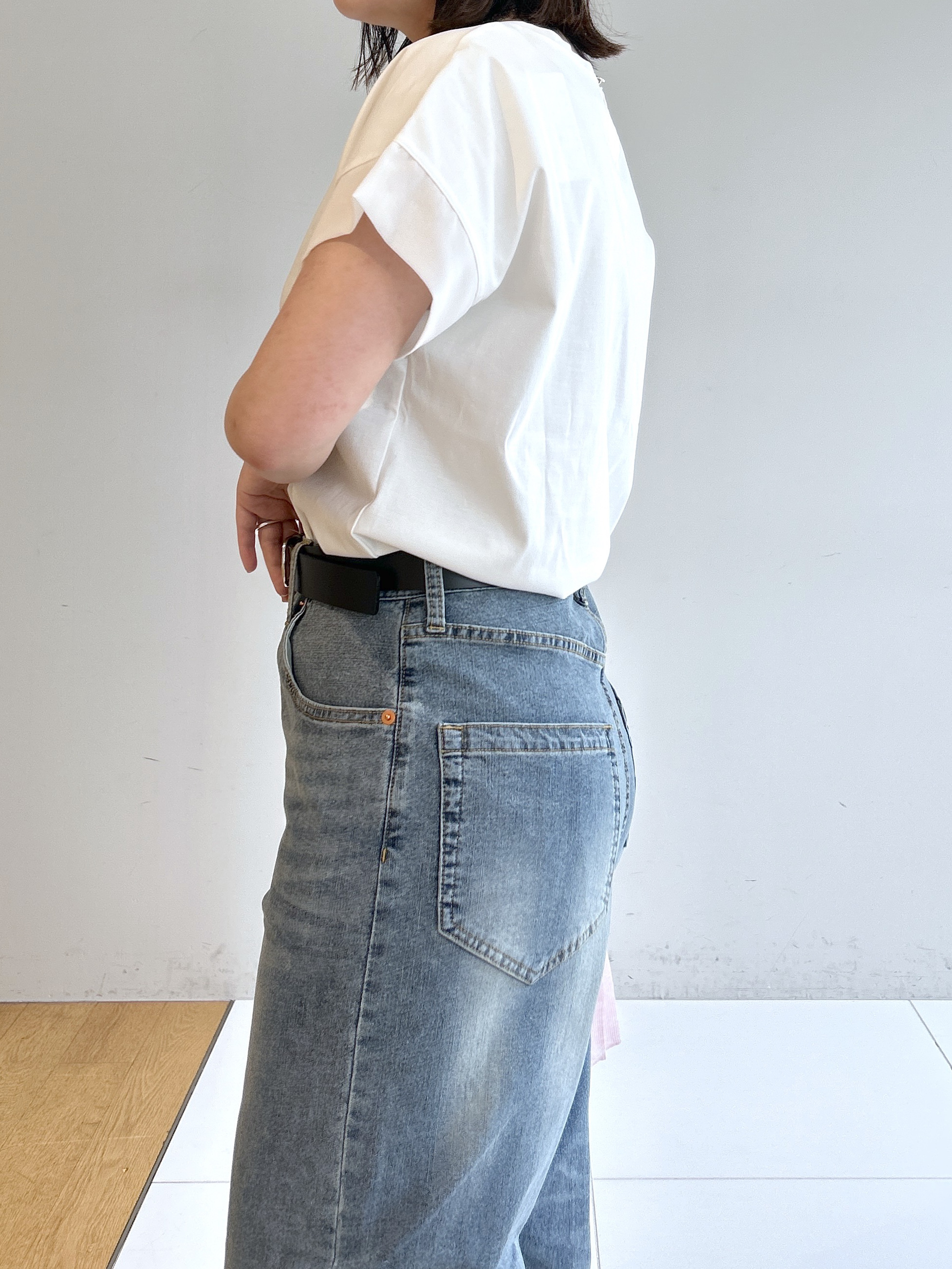 Hirokaさんの「Dessin｜【UVカット/接触冷感】美光沢カットソー」を使ったコーディネート
