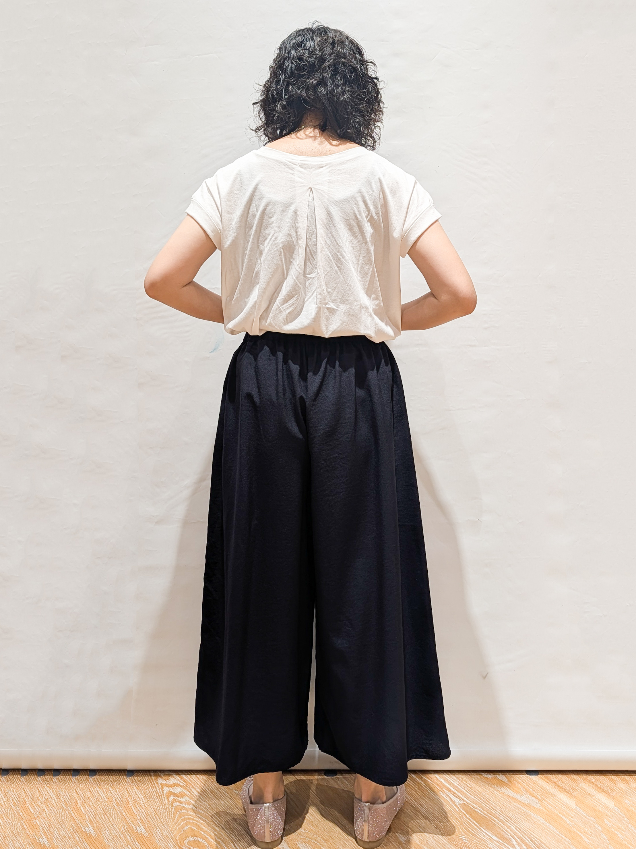 ぽんさんの「OPAQUE.CLIP｜【接触冷感／UV】ワンポイント刺繍Tシャツ《7col／XS~3L／洗濯機OK》」を使ったコーディネート