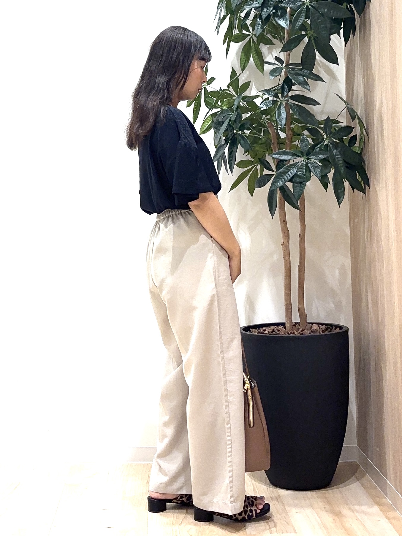 miraiさんの「grove｜アイレットレースカットソー」を使ったコーディネート