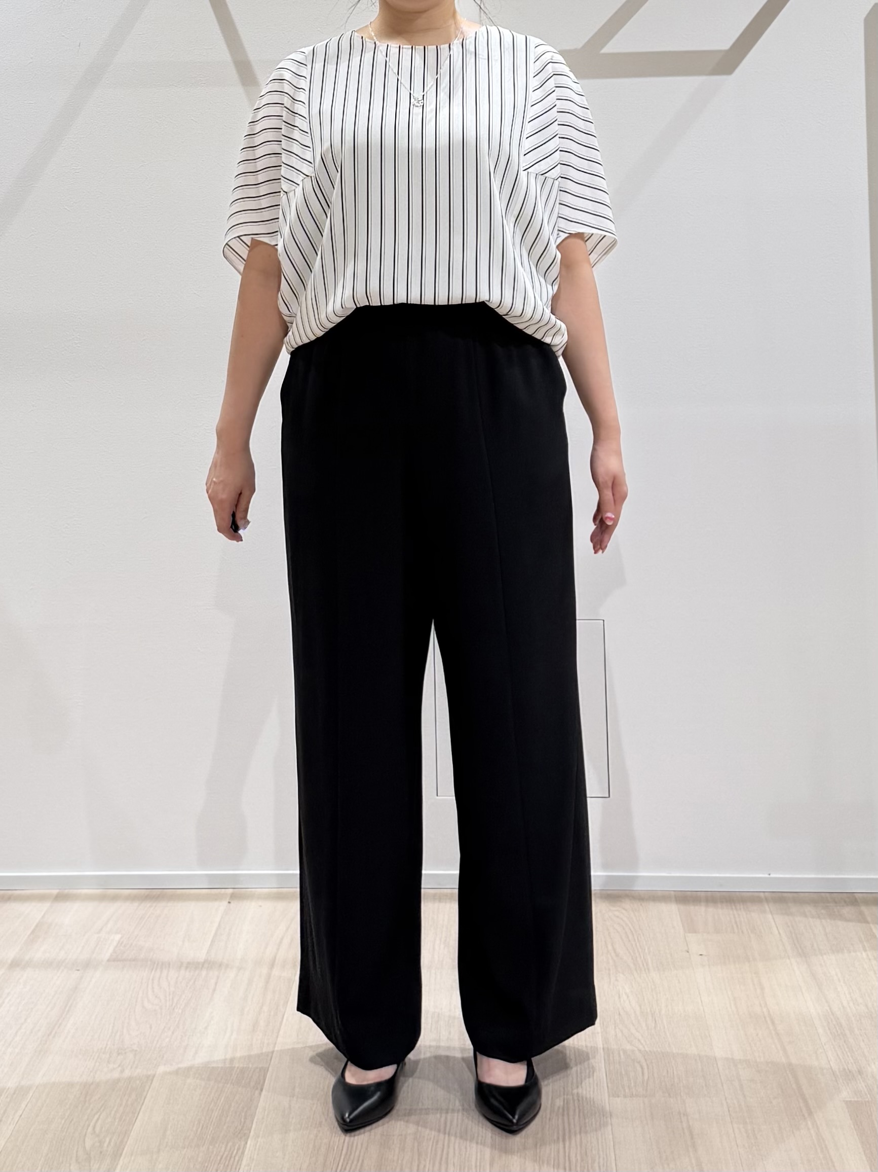 TOMOMIさんの「UNTITLED｜【UVケア／接触冷感】ジョーゼットドルマンブラウス」を使ったコーディネート