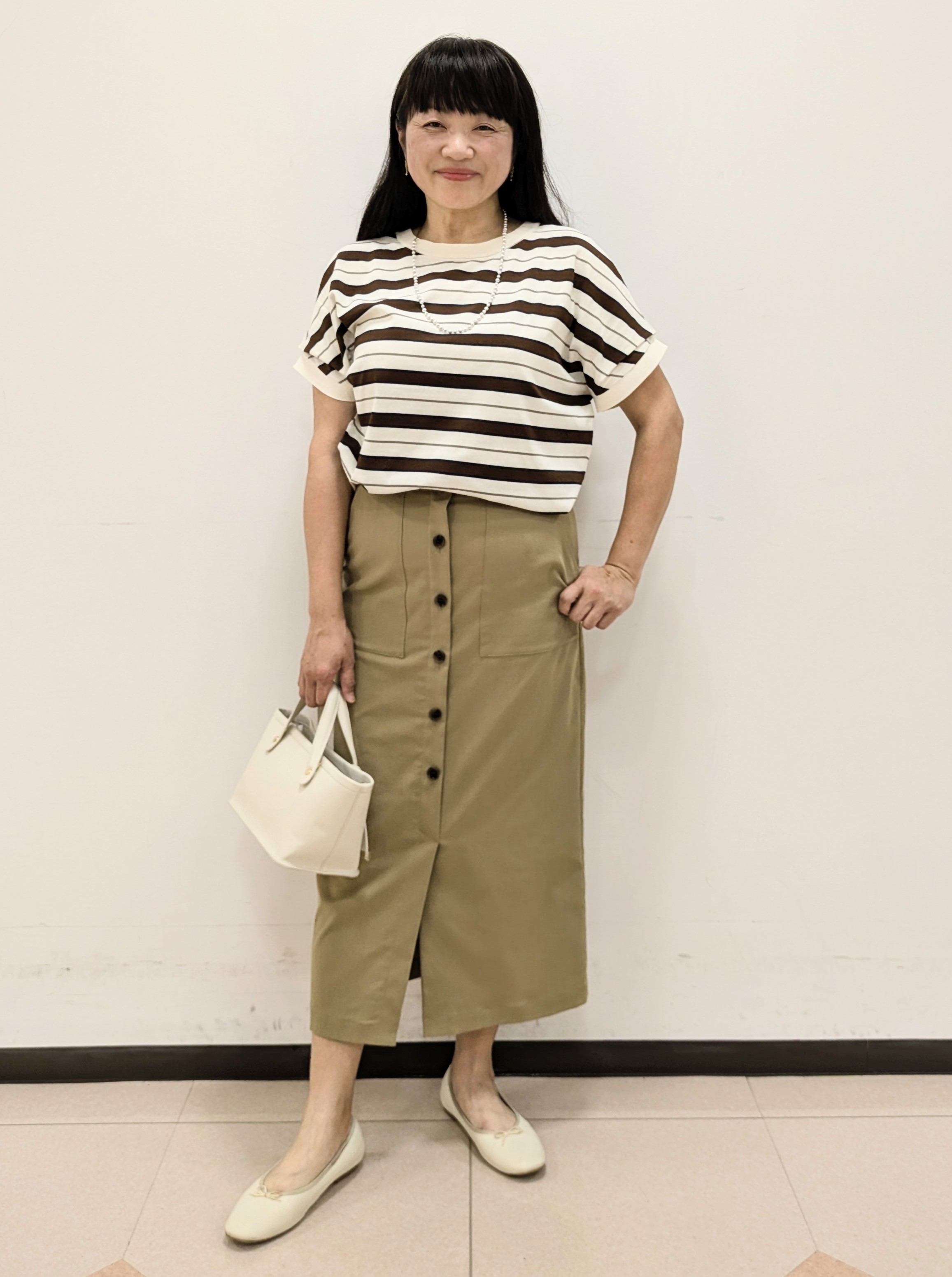 ともさんの「UNTITLED｜【きれいに体型カバー/前後2WAY】ドライタッチコットンプルオーバー」を使ったコーディネート