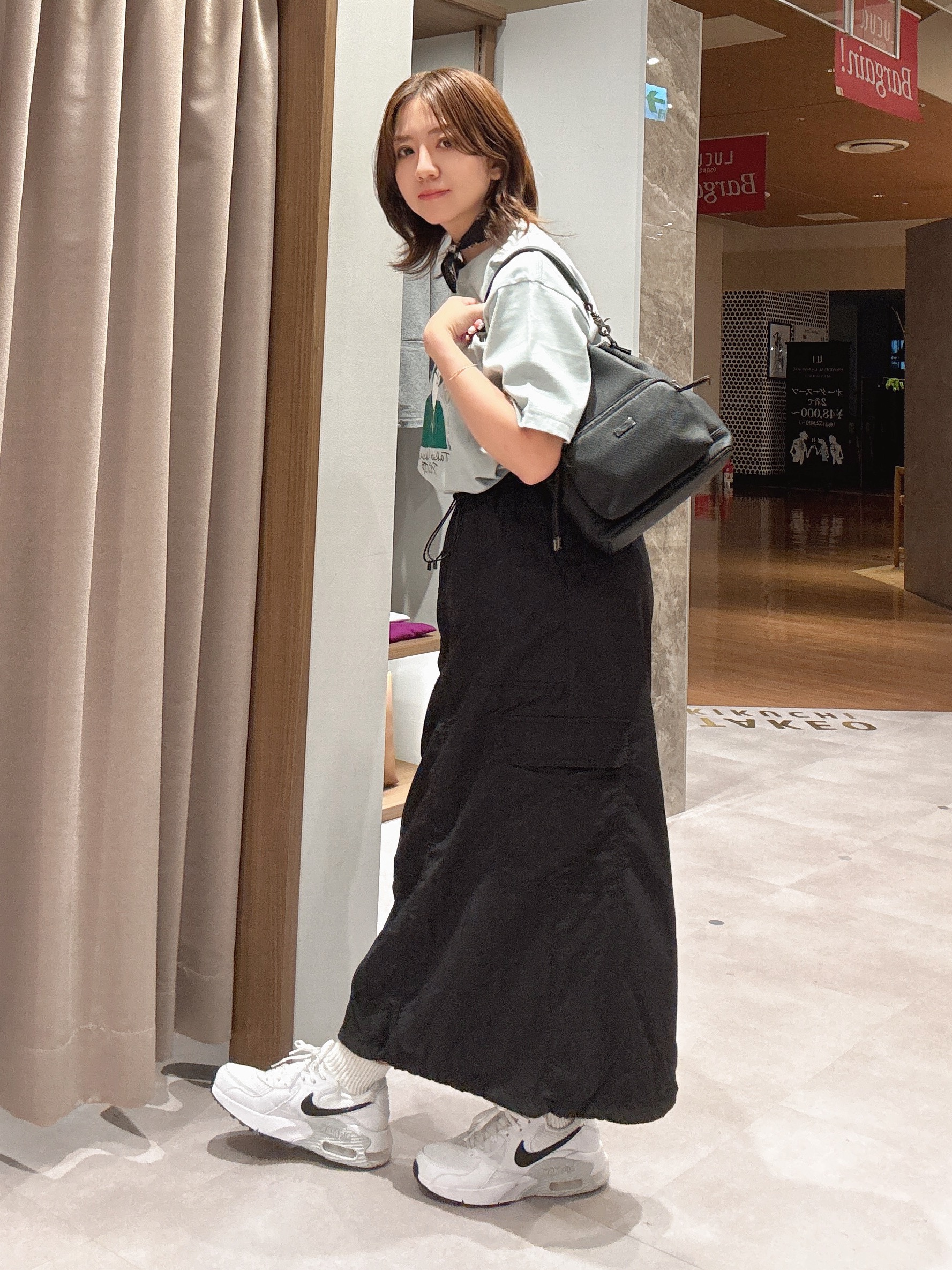 hanechanさんの「TAKEO KIKUCHI｜ポートレートアートＴシャツ」を使ったコーディネート