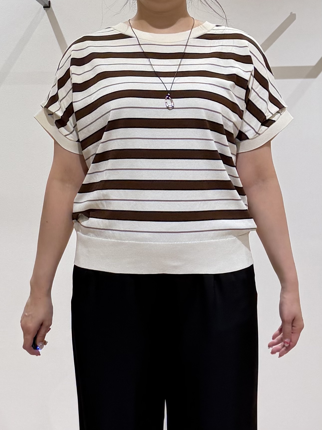 TOMOMIさんの「UNTITLED｜【肌に張りつきにくい/前後2WAY】ドライタッチコットンプルオーバー」を使ったコーディネート