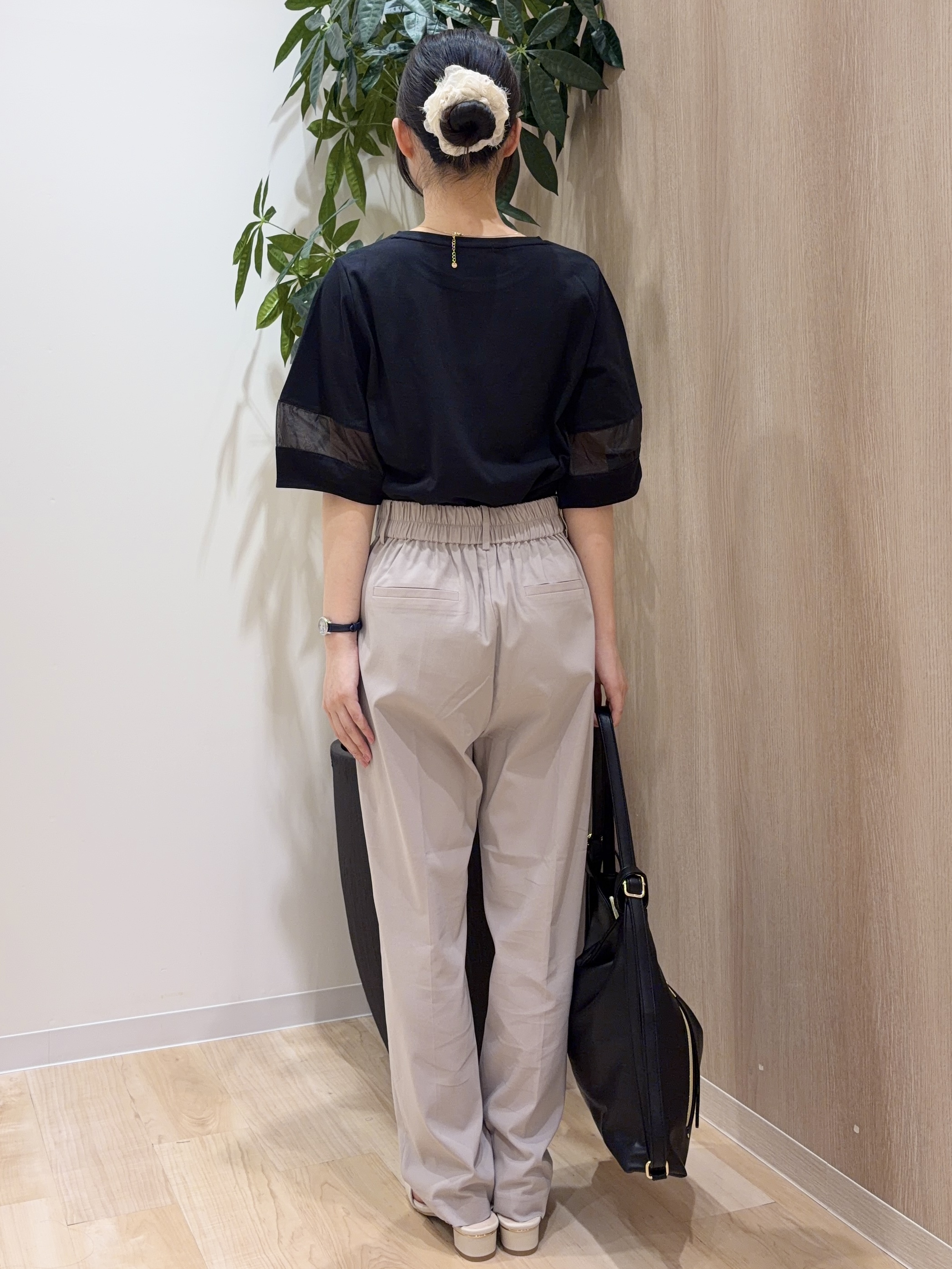 ayaneさんの「grove｜【吸水速乾・UVカット・接触冷感】シアードッキングランタンスリーブTシャツ」を使ったコーディネート