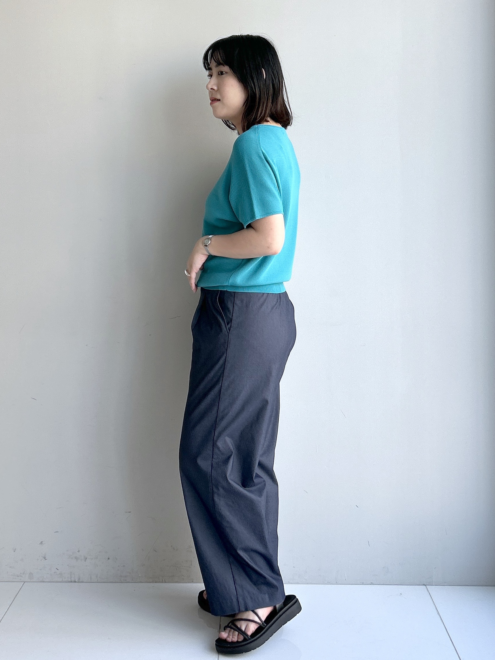 Hirokaさんの「grove｜【シリーズ累計36万枚！名品ニット】やわらかドライタッチ ドルマンニット」を使ったコーディネート
