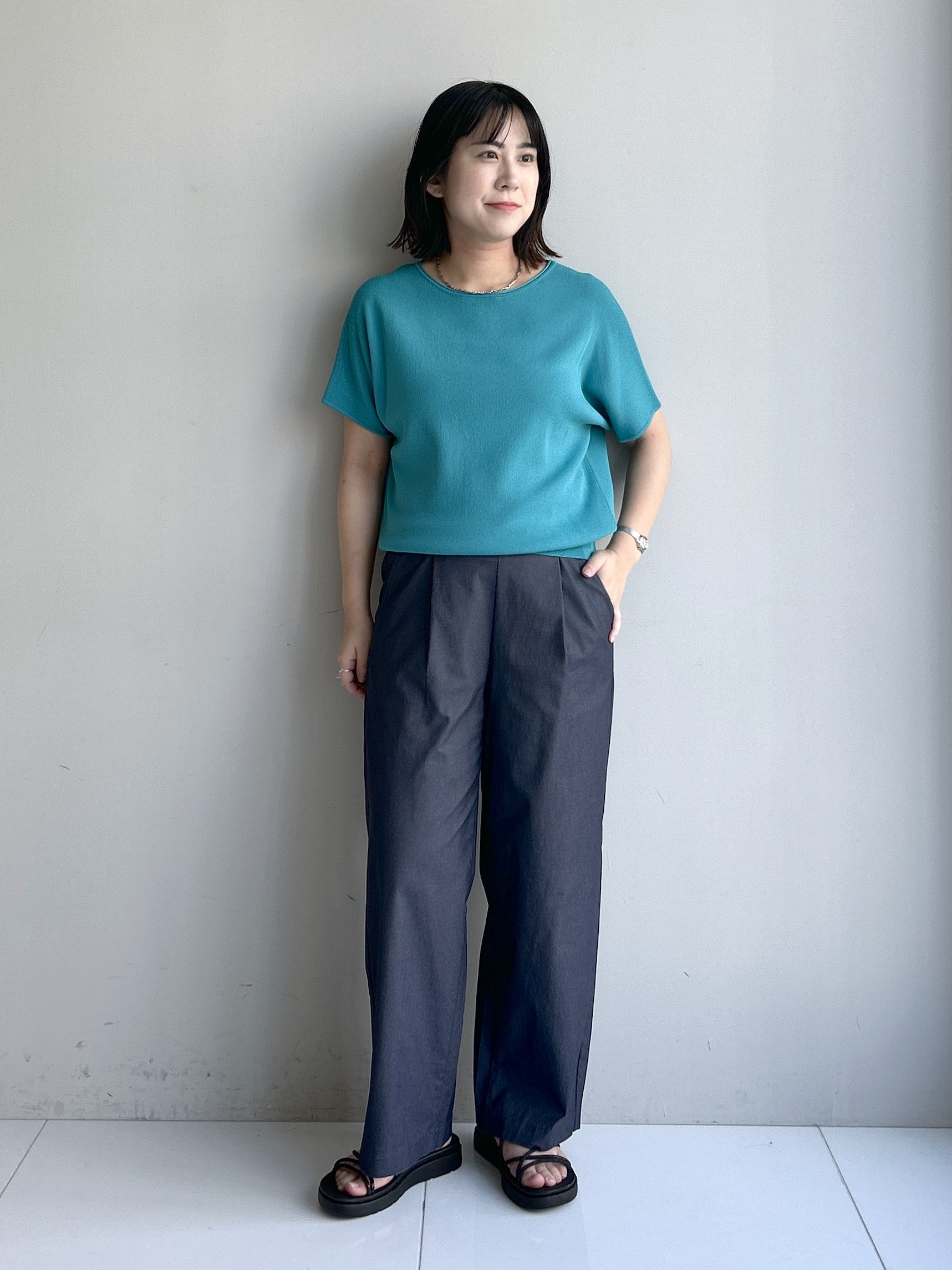 Hirokaさんの「grove｜【シリーズ累計36万枚！名品ニット】やわらかドライタッチ ドルマンニット」を使ったコーディネート