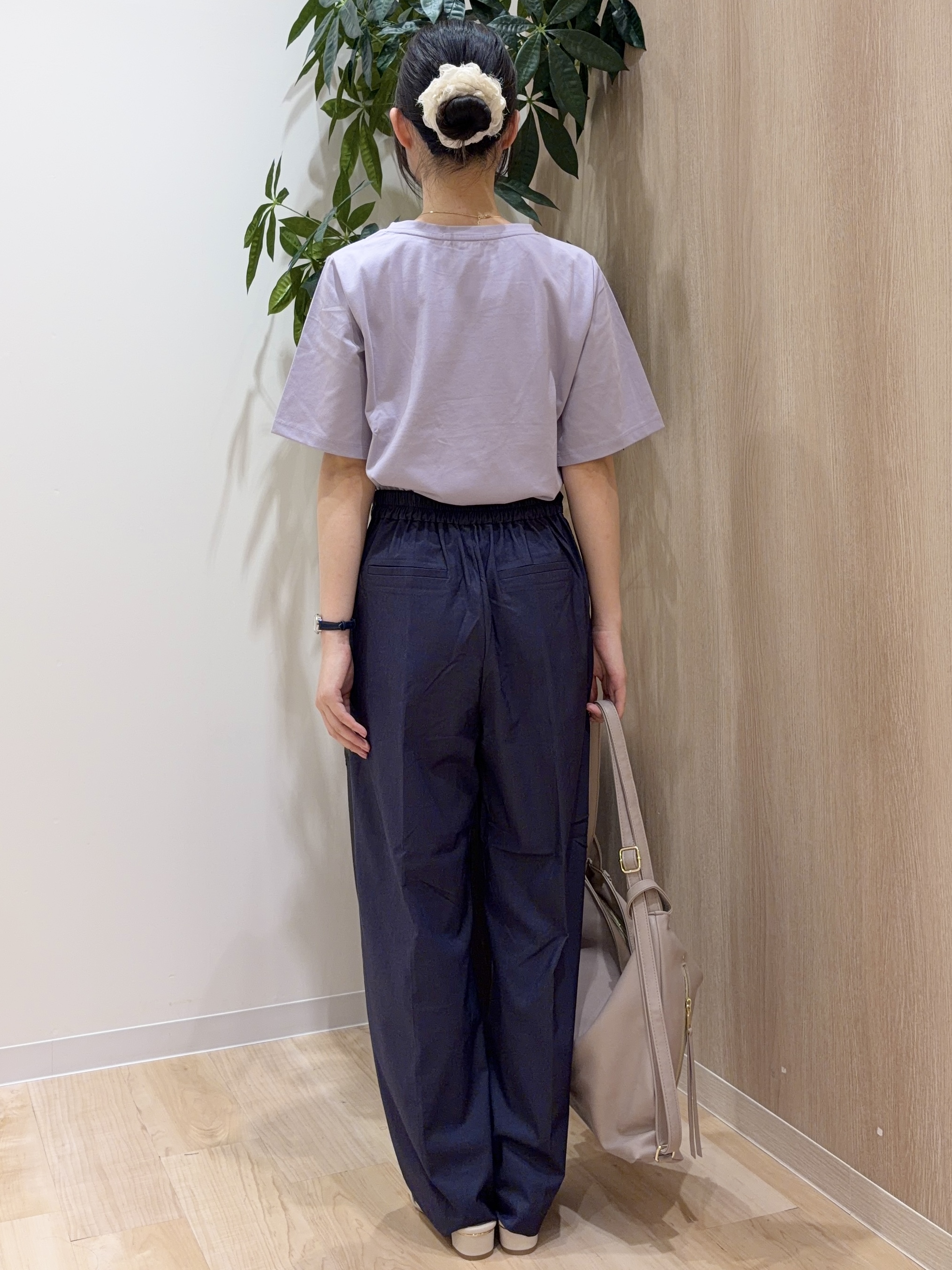 ayaneさんの「grove｜【吸水速乾・UVカット・接触冷感・マシンウォッシャブル】ベーシックMIXロゴプリントT」を使ったコーディネート