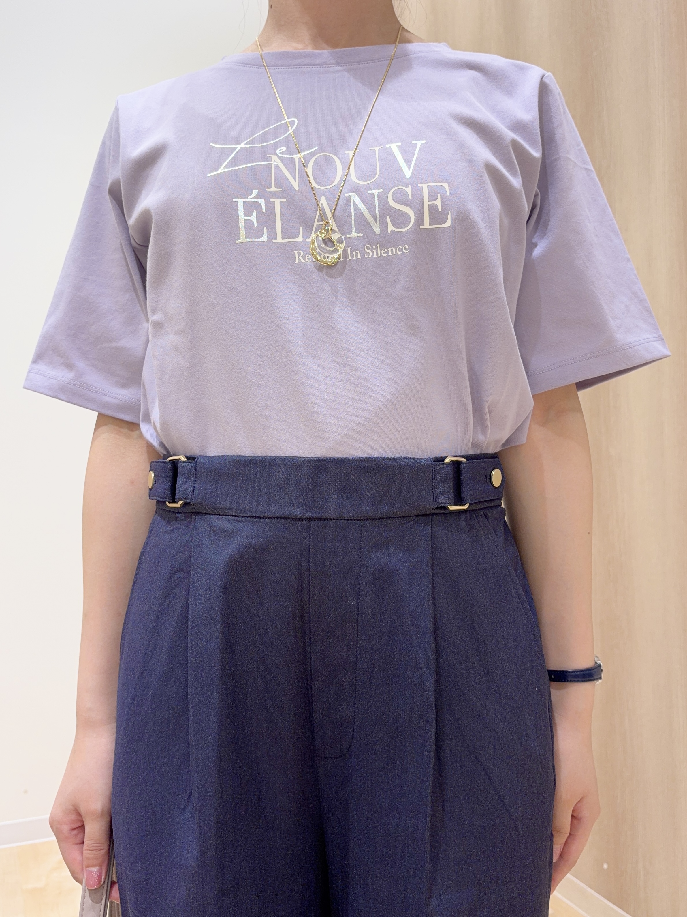 ayaneさんの「grove｜【吸水速乾・UVカット・接触冷感・マシンウォッシャブル】ベーシックMIXロゴプリントT」を使ったコーディネート
