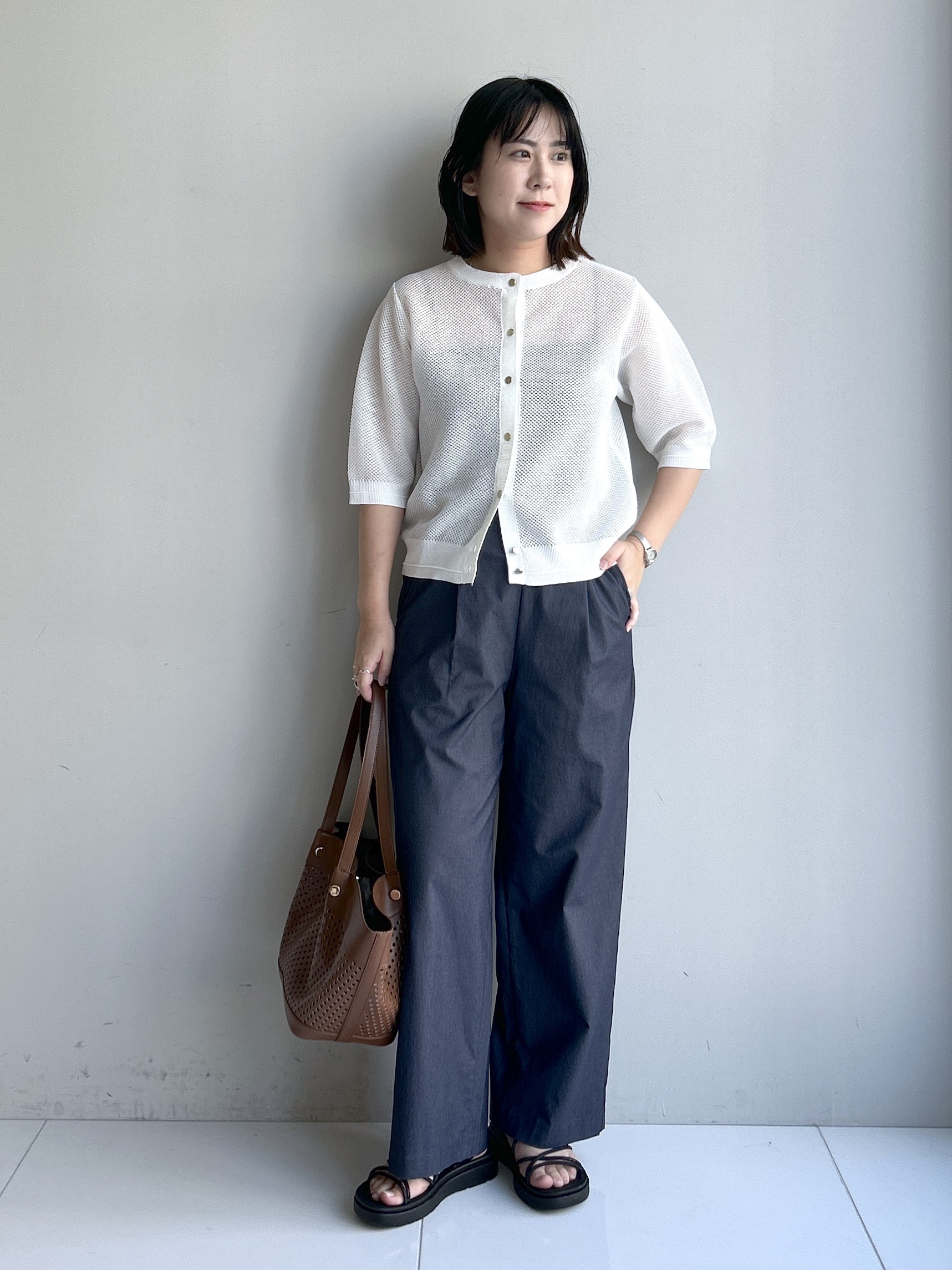 Hirokaさんの「grove｜【貴島明日香さん着用・洗える】透けない、大人のメッシュカーディガン」を使ったコーディネート