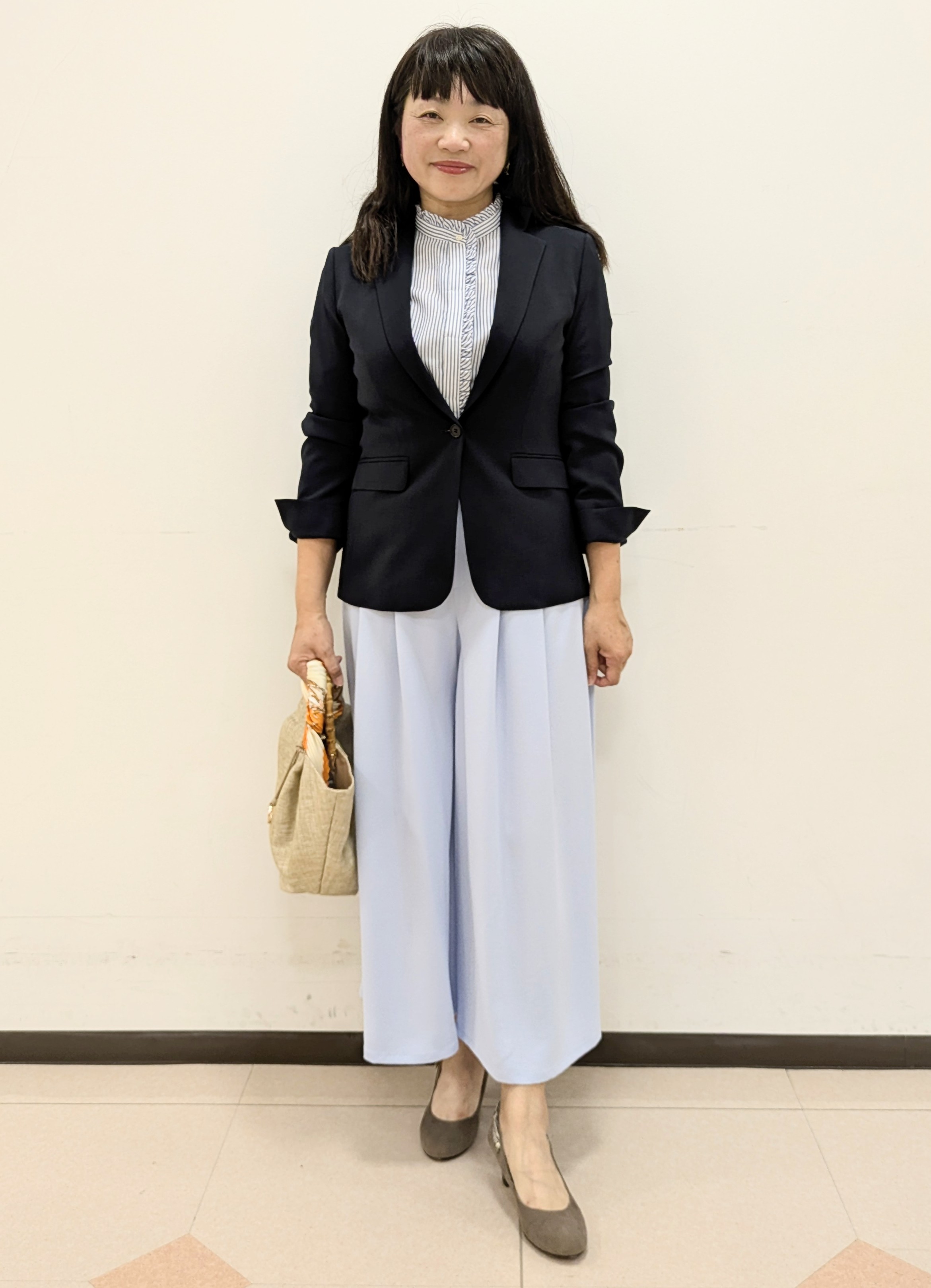 ともさんの「UNTITLED｜【接触冷感/通気性/洗える】フロントフリルブラウス」を使ったコーディネート