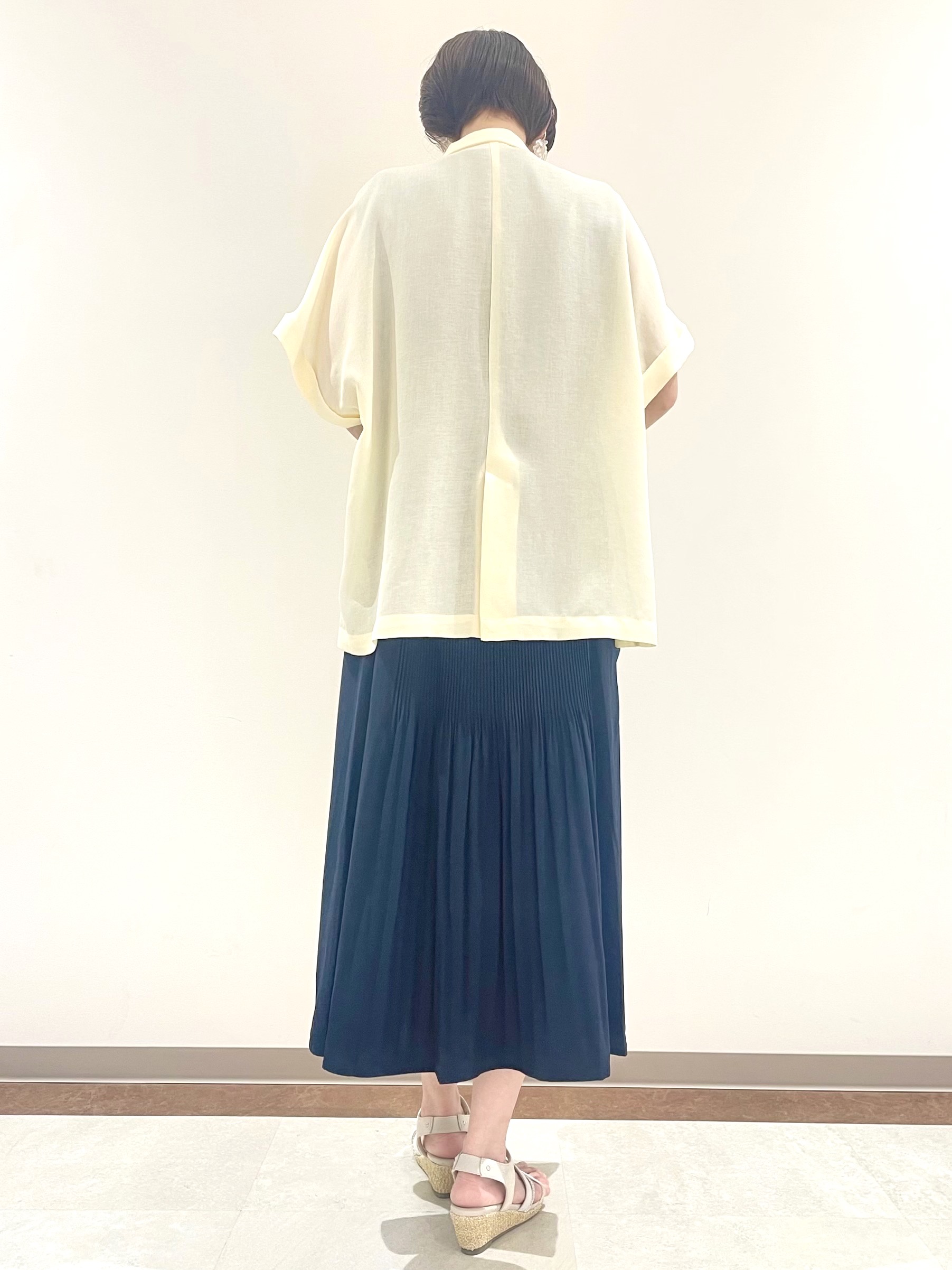 ちいはちさんの「grove｜【洗濯機OK・ひんやり/SETUP可】シワになりにくいハーフスリーブジャケット」を使ったコーディネート