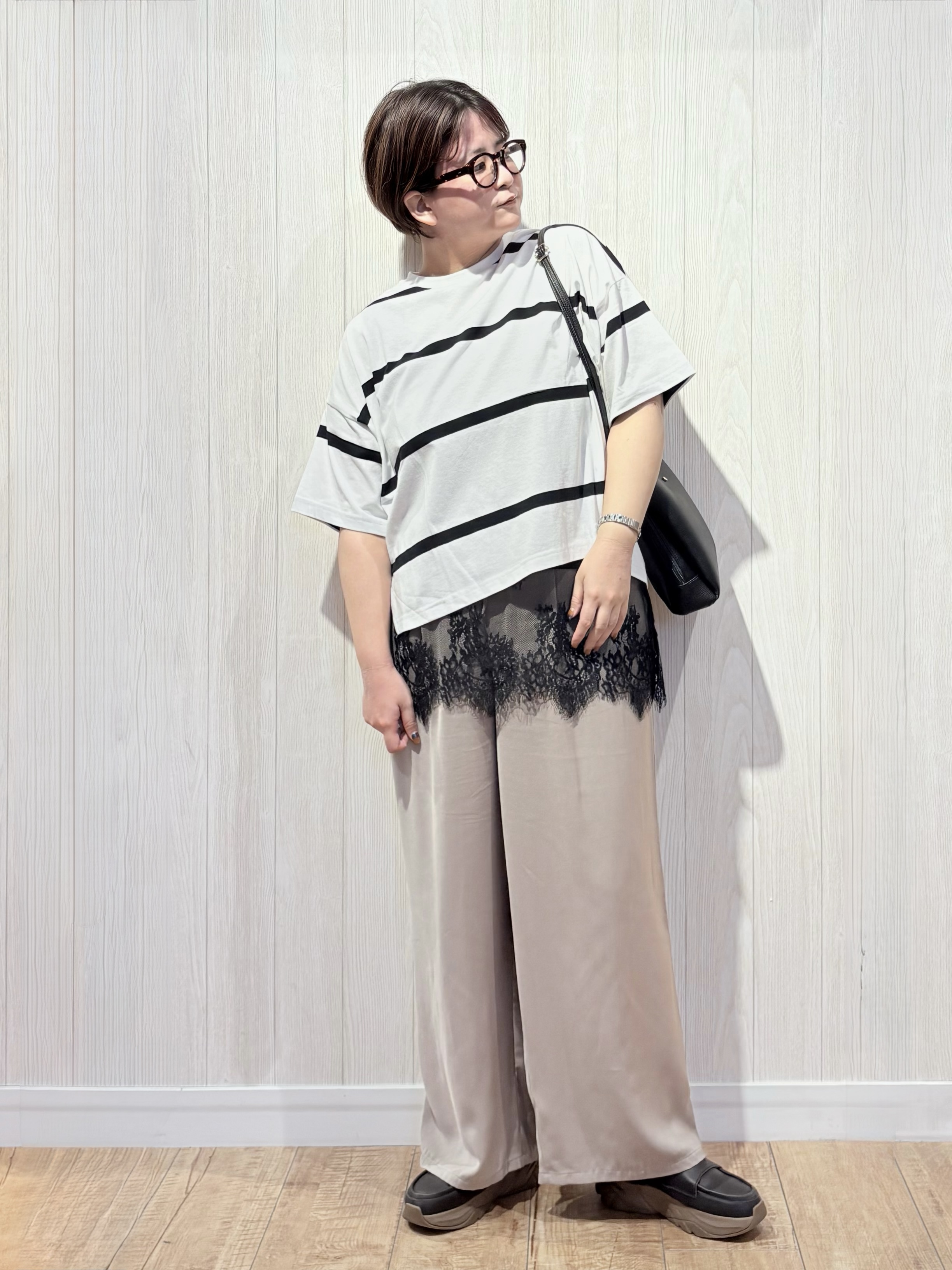 砂糖さんの「SHOO･LA･RUE｜【ひんやり/S-LL】涼しげで爽やか 太ボーダー斜め切り替えTシャツ」を使ったコーディネート