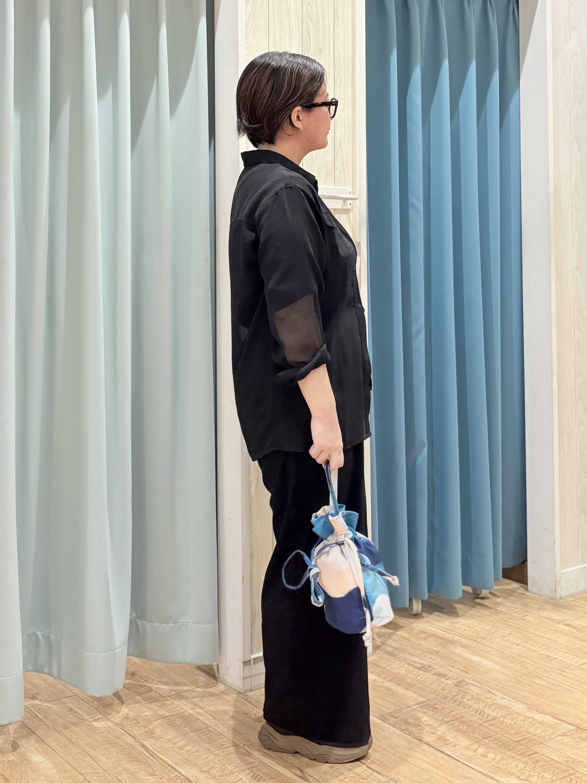砂糖さんの「SHOO･LA･RUE｜【洗濯機可】ダブルポケット 楊柳しぼしぼシアーシャツ」を使ったコーディネート