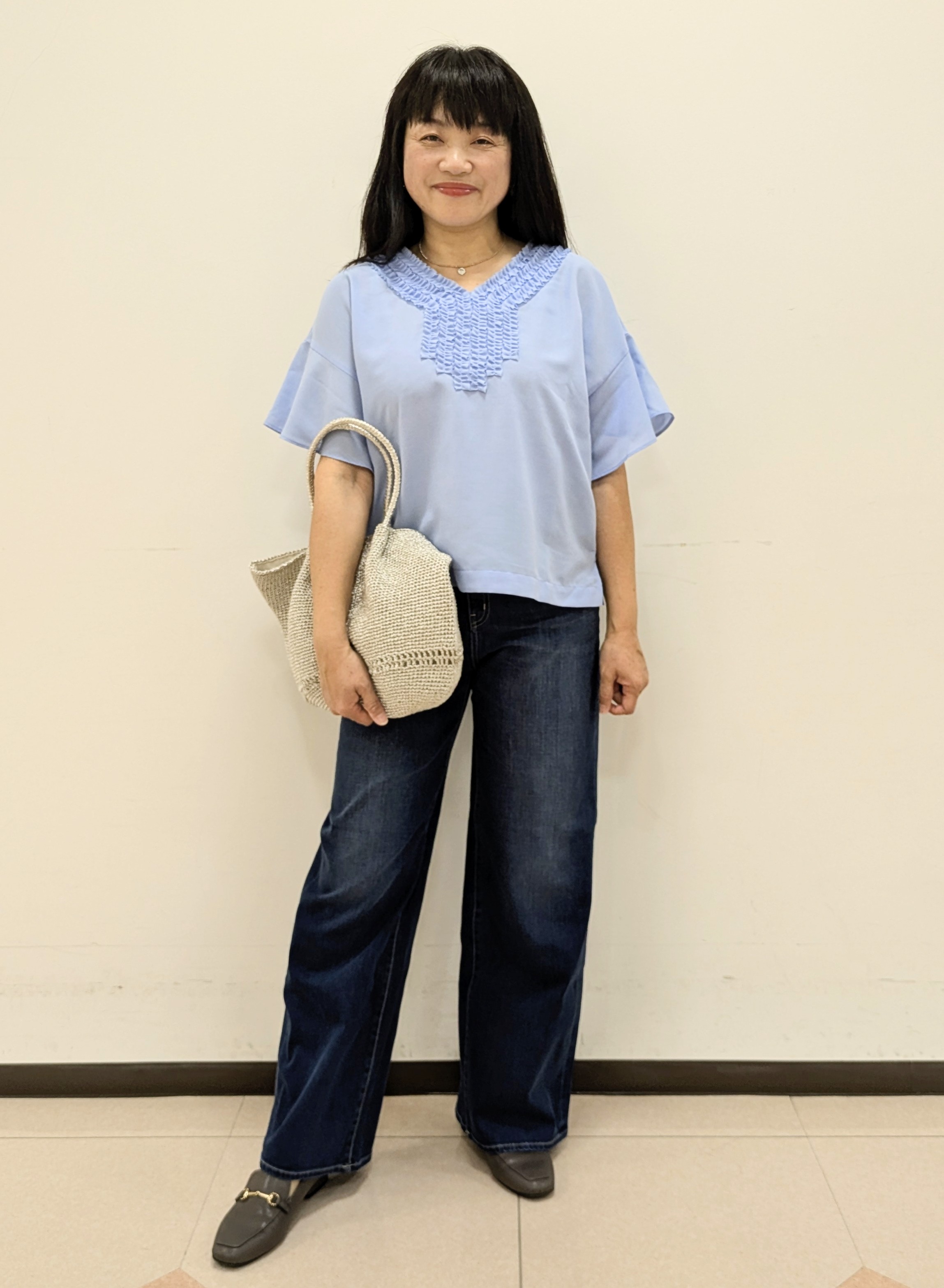 ともさんの「UNTITLED｜【接触冷感/通気性/洗える】フロントフリルブラウス」を使ったコーディネート