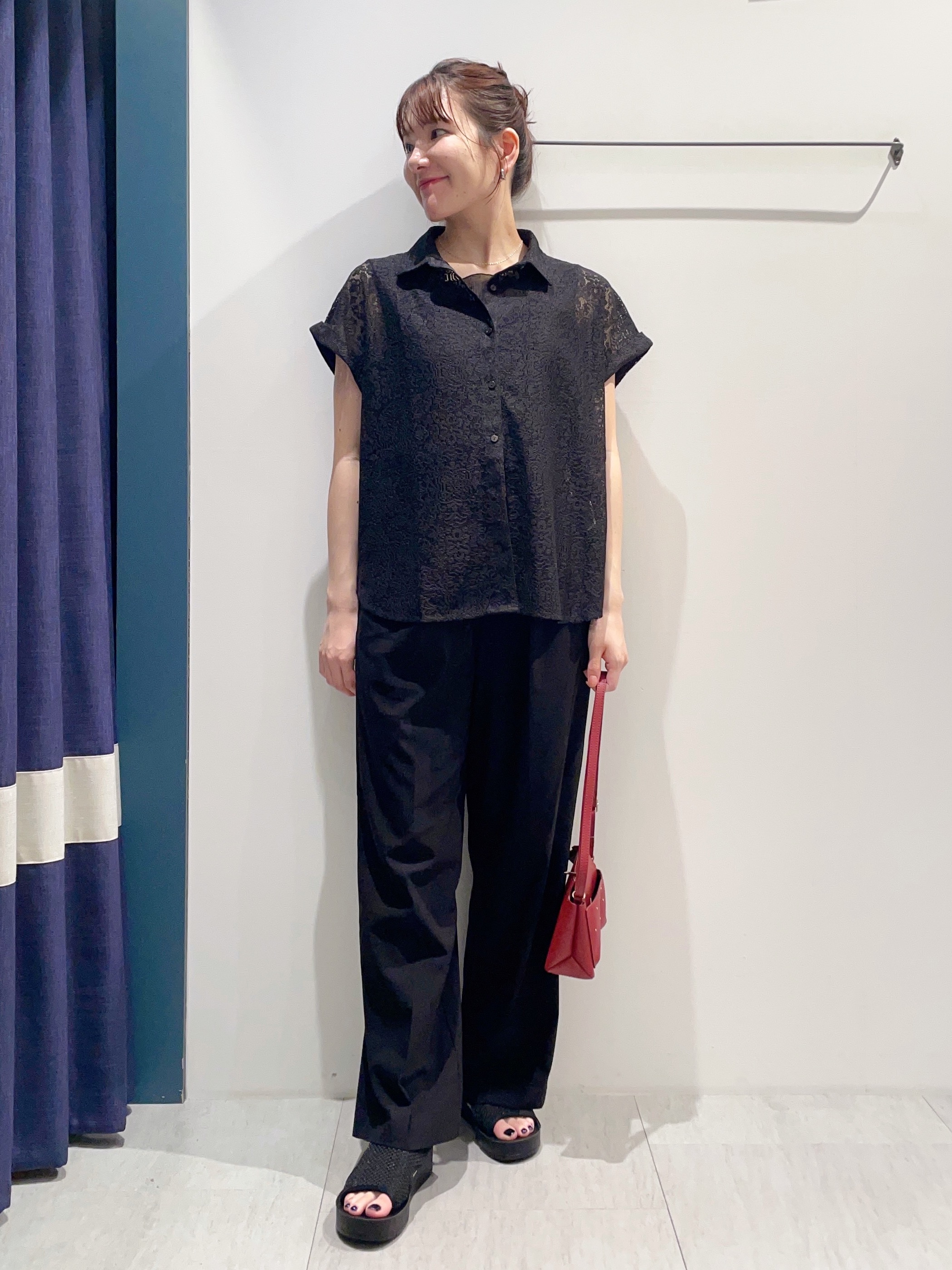 haruさんの「grove｜【洗える・体型カバー】レースドルマンシャツ」を使ったコーディネート
