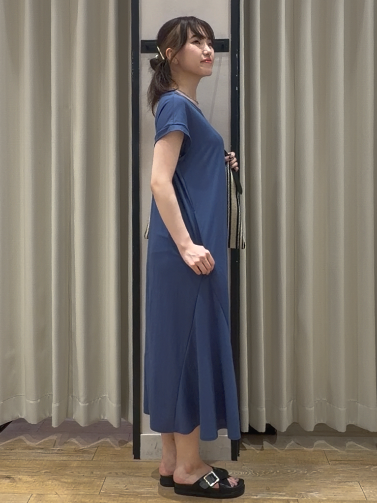 RUKAさんの「grove｜【低身長さんも選べる着丈】モクロディフレンチワンピース」を使ったコーディネート