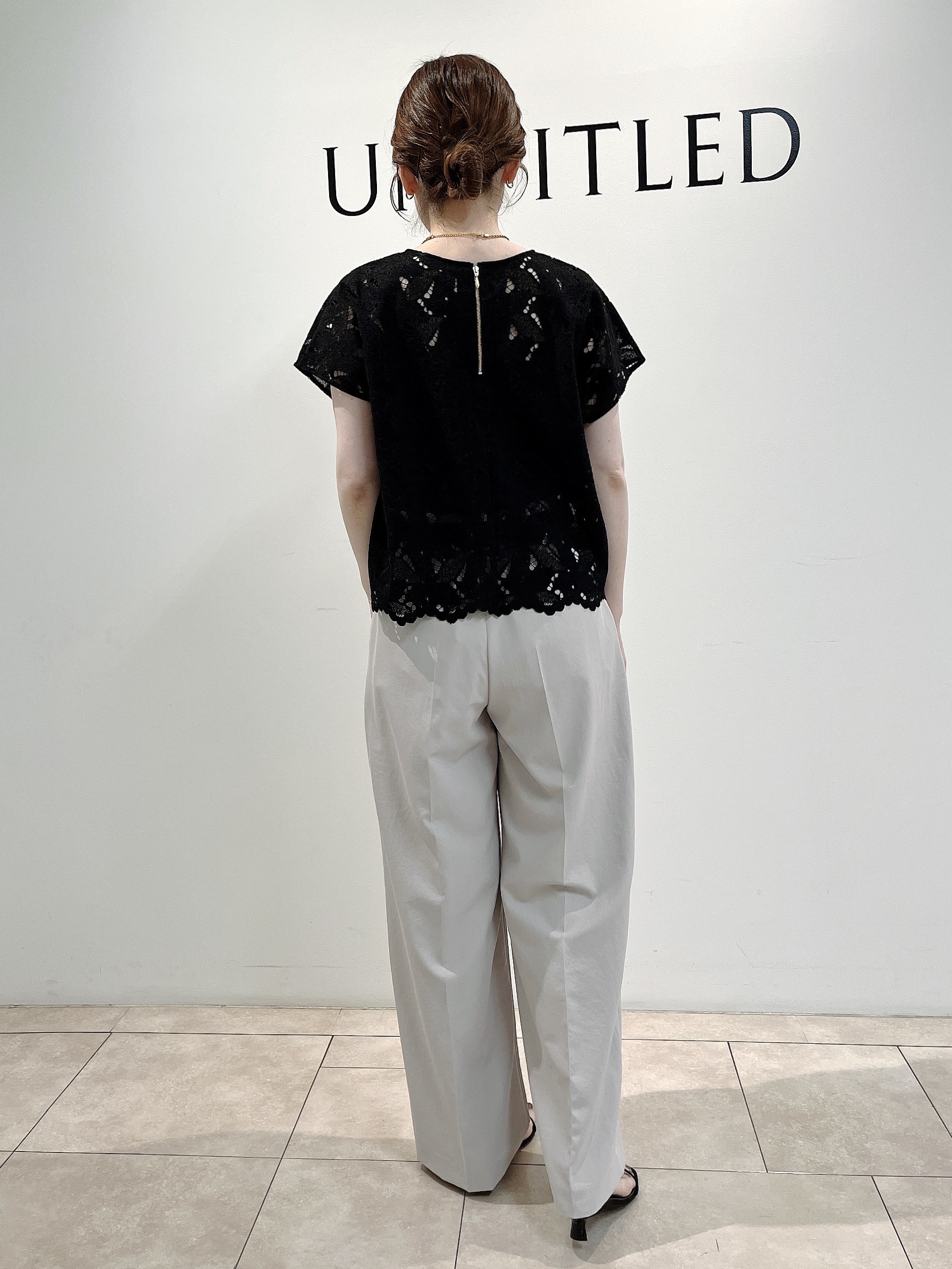 hayaさんの「UNTITLED｜【セットアップ可/品のある透け感】リーフレースブラウス」を使ったコーディネート