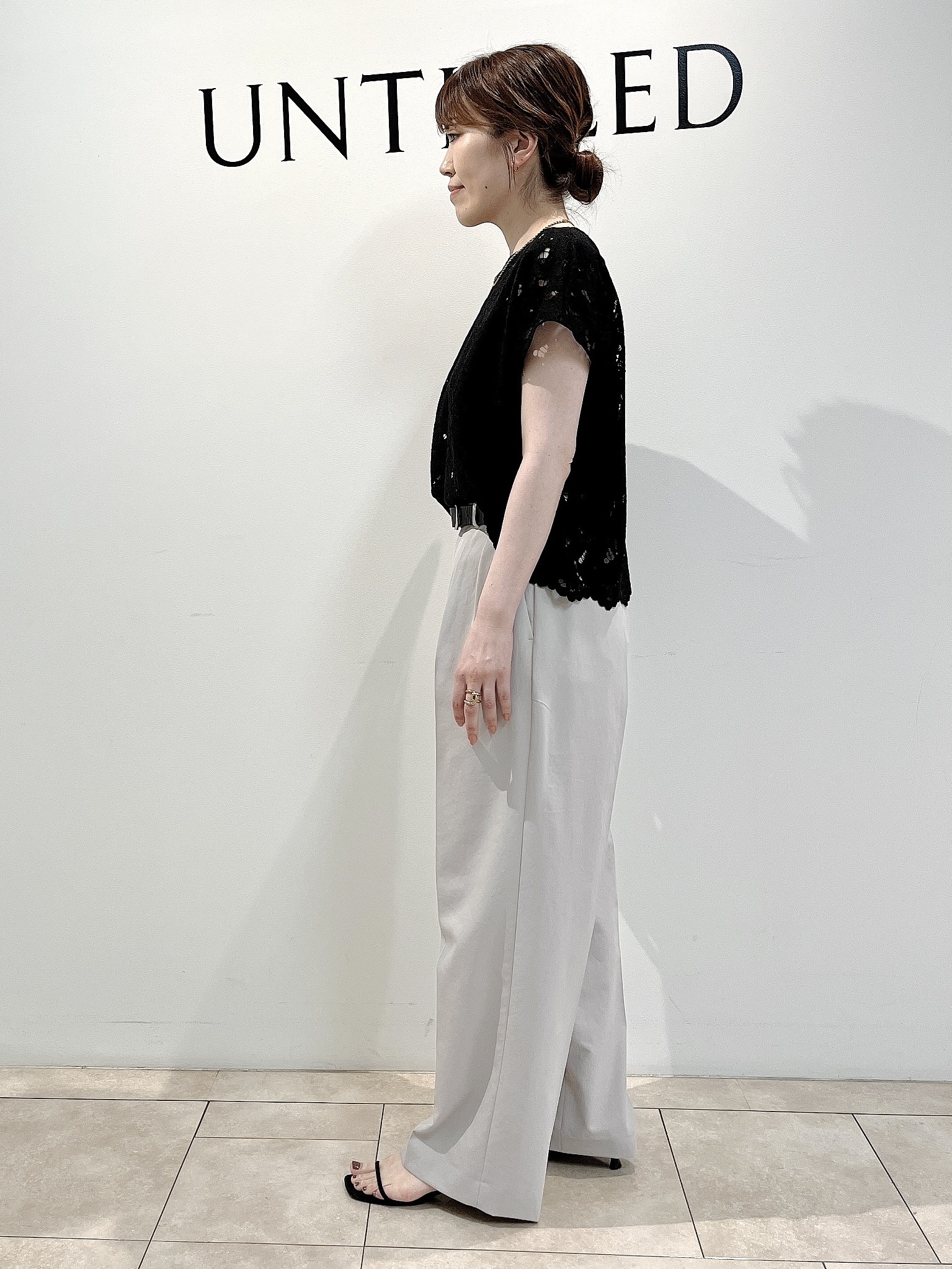 hayaさんの「UNTITLED｜【セットアップ可/品のある透け感】リーフレースブラウス」を使ったコーディネート