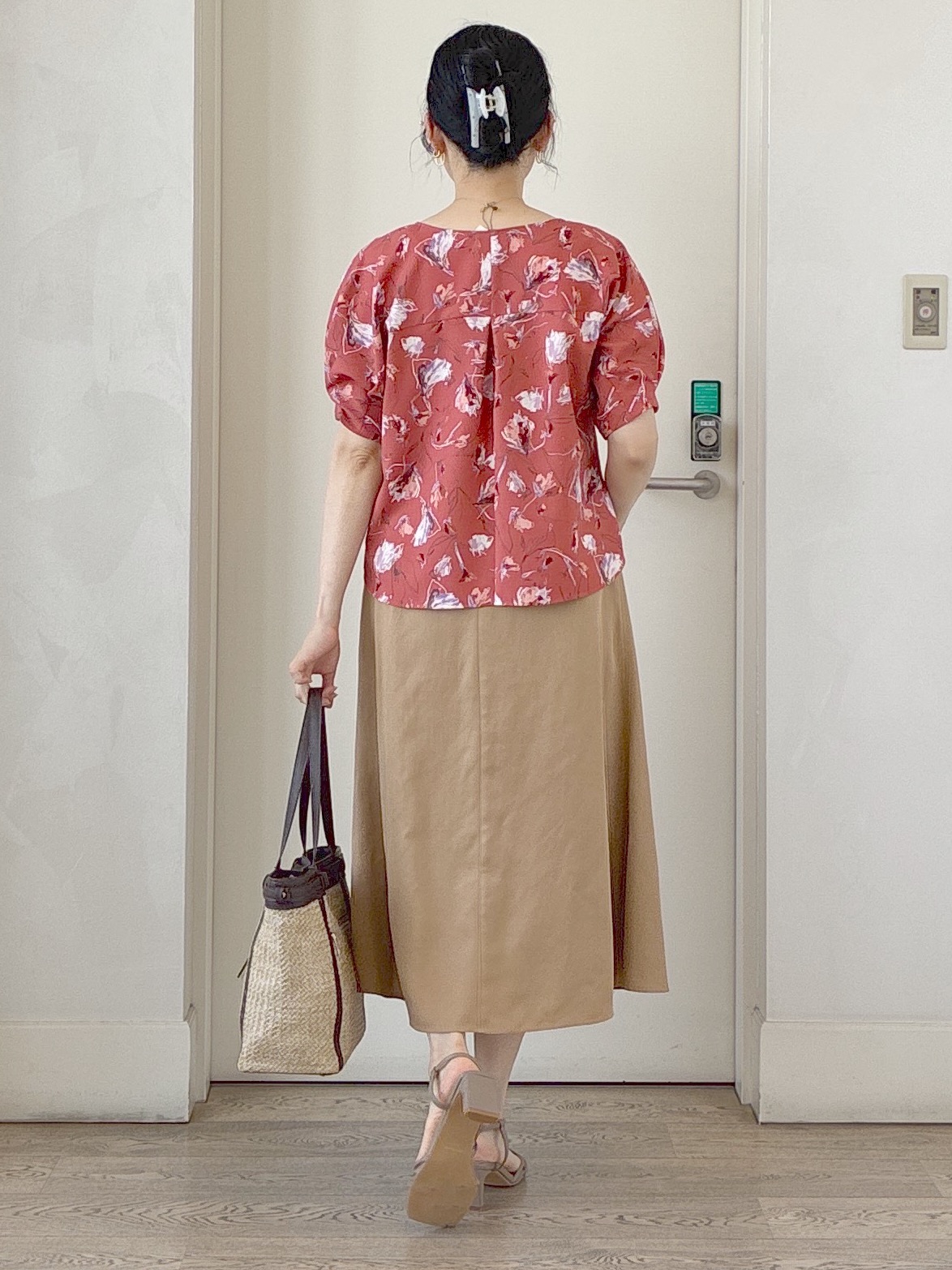  beni_gingerさんの「Reflect｜【セットアップ可】ボタニカル調プリントブラウス」を使ったコーディネート