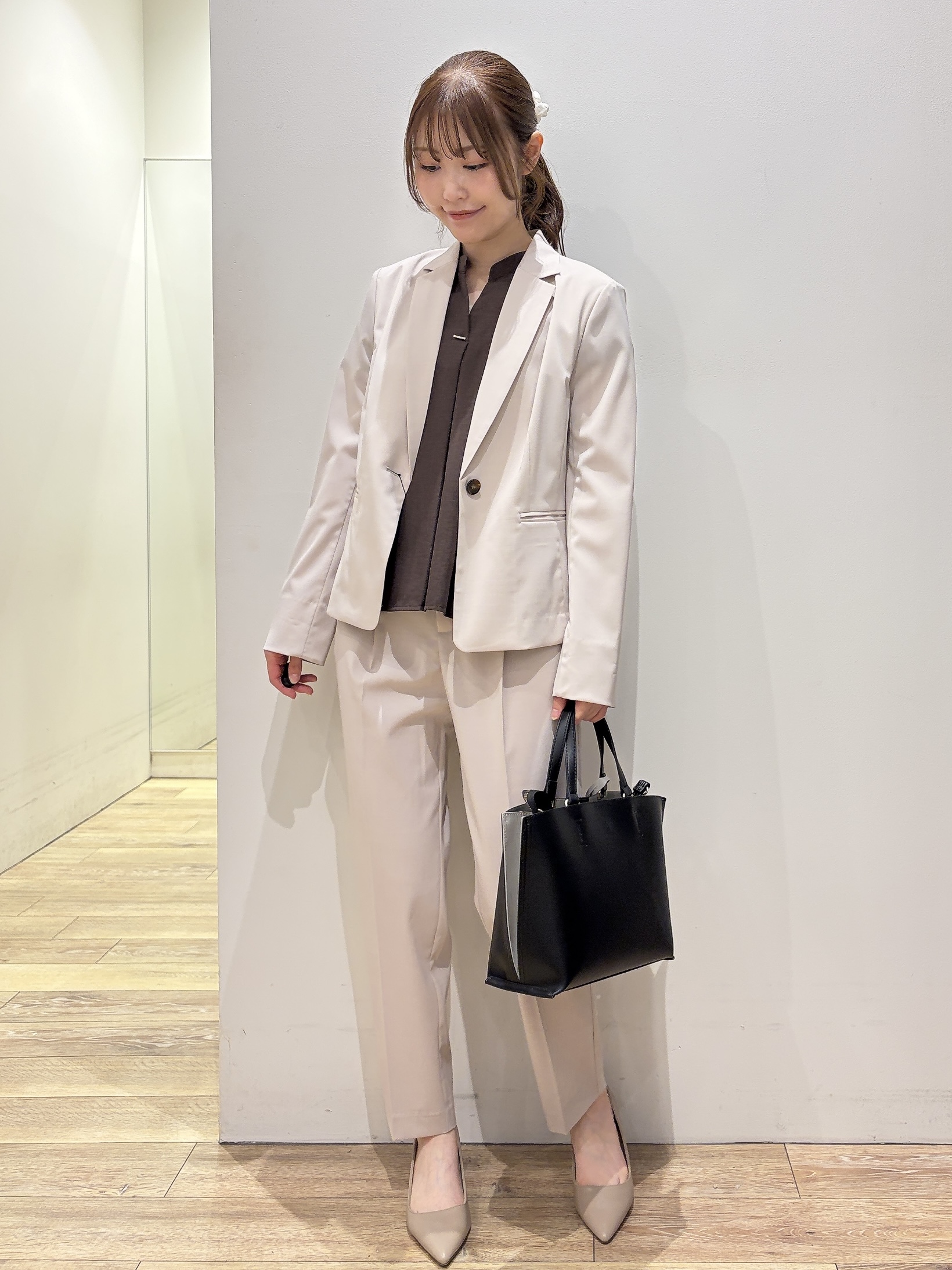 MOMOさんの「index｜【接触冷感／吸水速乾】セットアップ対応ストレッチテーラードジャケット《イージーアイロン／洗濯機OK／」を使ったコーディネート