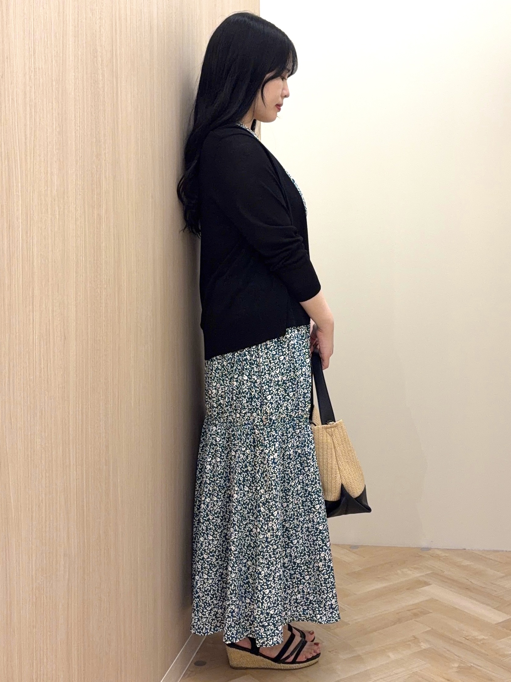 minamiさんの「grove｜高評価！【接触冷感／UVカットetc】ベーシックショートカーディガン」を使ったコーディネート