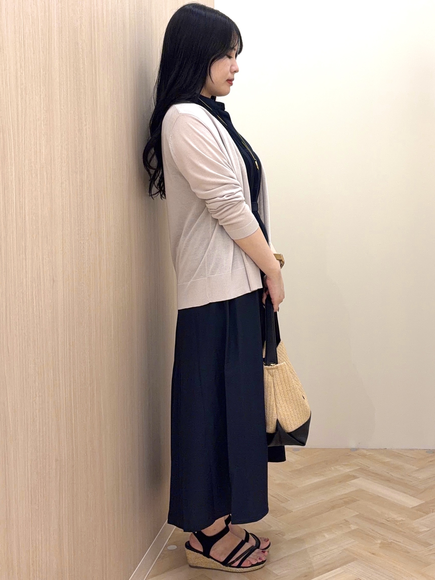 minamiさんの「grove｜高評価！【接触冷感／UVカットetc】ベーシックショートカーディガン」を使ったコーディネート