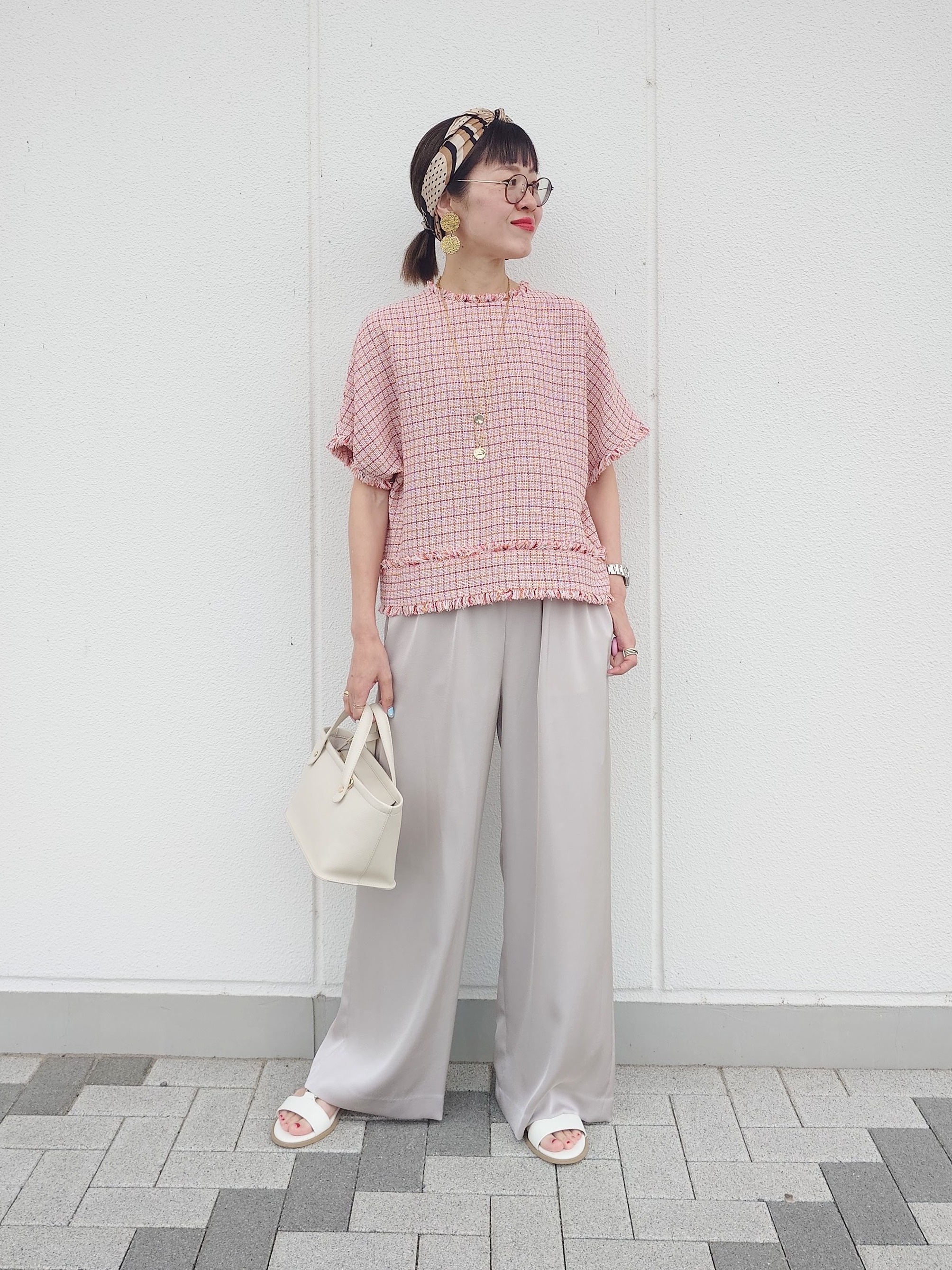 MUTSUKOさんの「UNTITLED｜ファンシーツイードブラウス」を使ったコーディネート