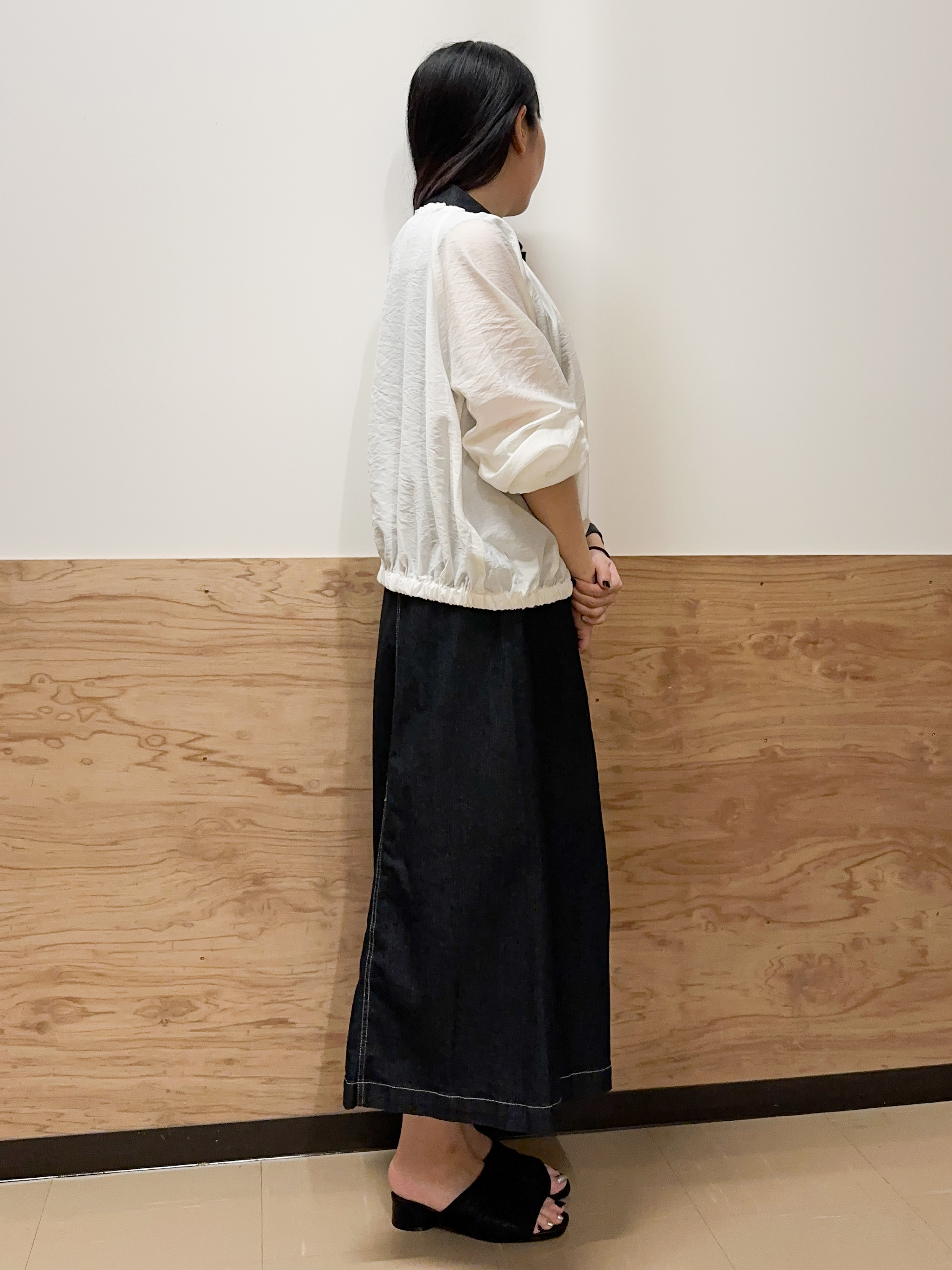 すーさんの「grove｜気温調整にも◎ブラウス感覚で羽織れるシアーブルゾン」を使ったコーディネート