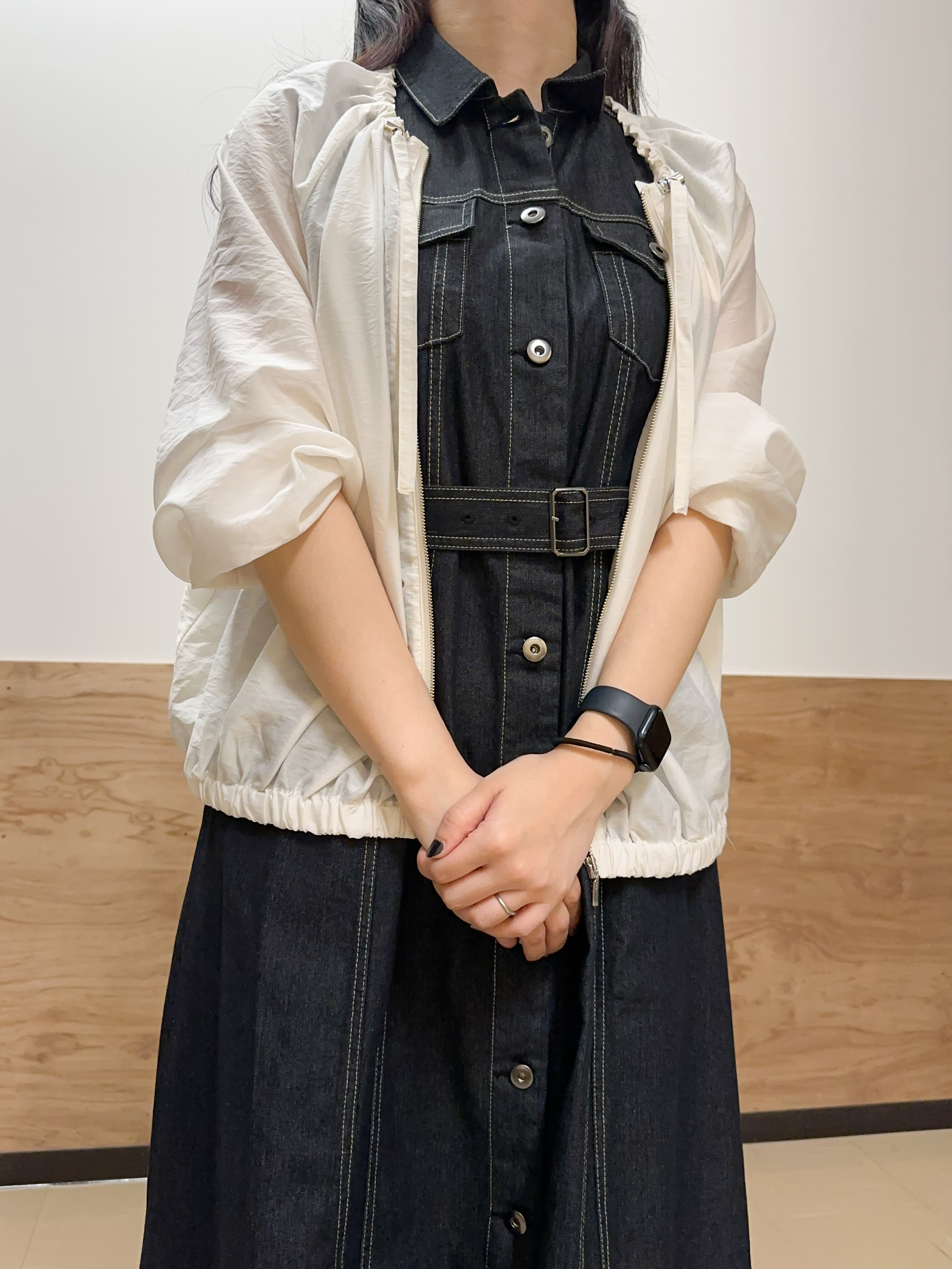 すーさんの「grove｜気温調整にも◎ブラウス感覚で羽織れるシアーブルゾン」を使ったコーディネート