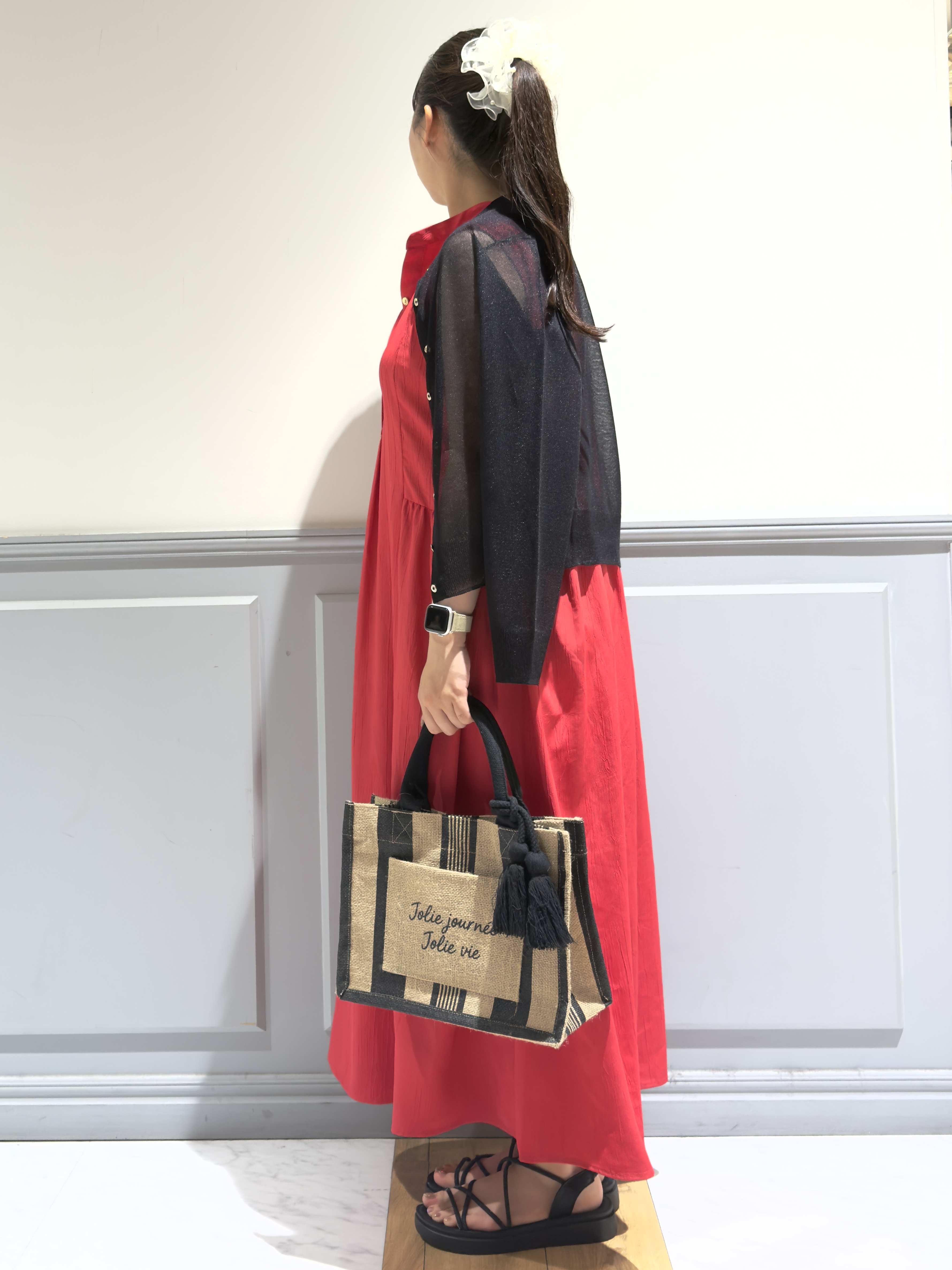 komuさんの「grove｜高評価！【洗える/名品】大人の透け感、シアーカーディガン」を使ったコーディネート