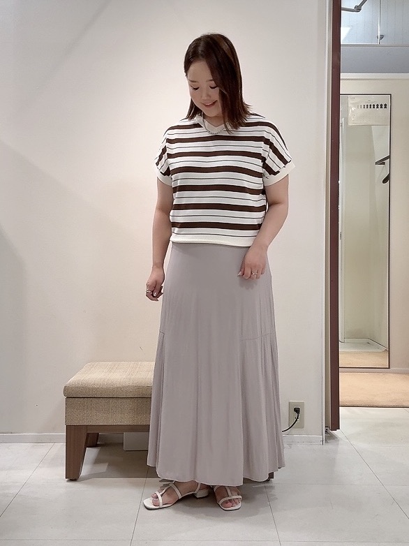 YUIさんの「UNTITLED｜トリコットシアーブラウス」を使ったコーディネート