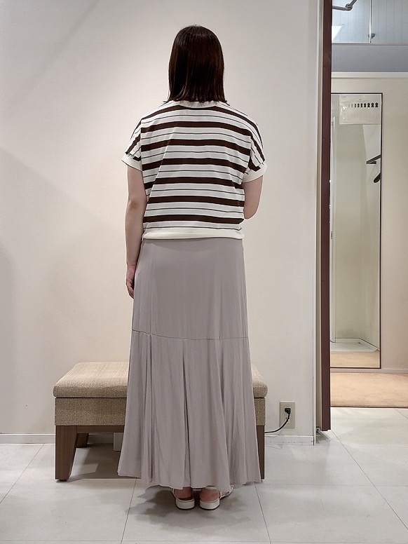 YUIさんの「UNTITLED｜トリコットシアーブラウス」を使ったコーディネート