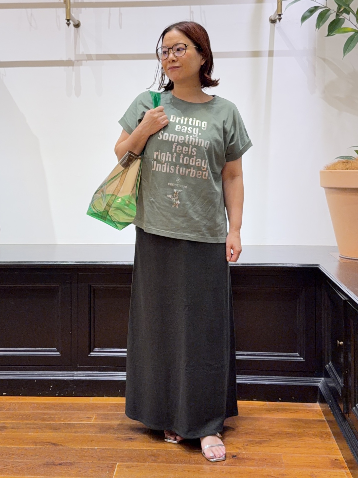 Asamiさんの「【箔ロゴ】箔プリントドルマンスリーブ Tシャツ」を使ったコーディネート