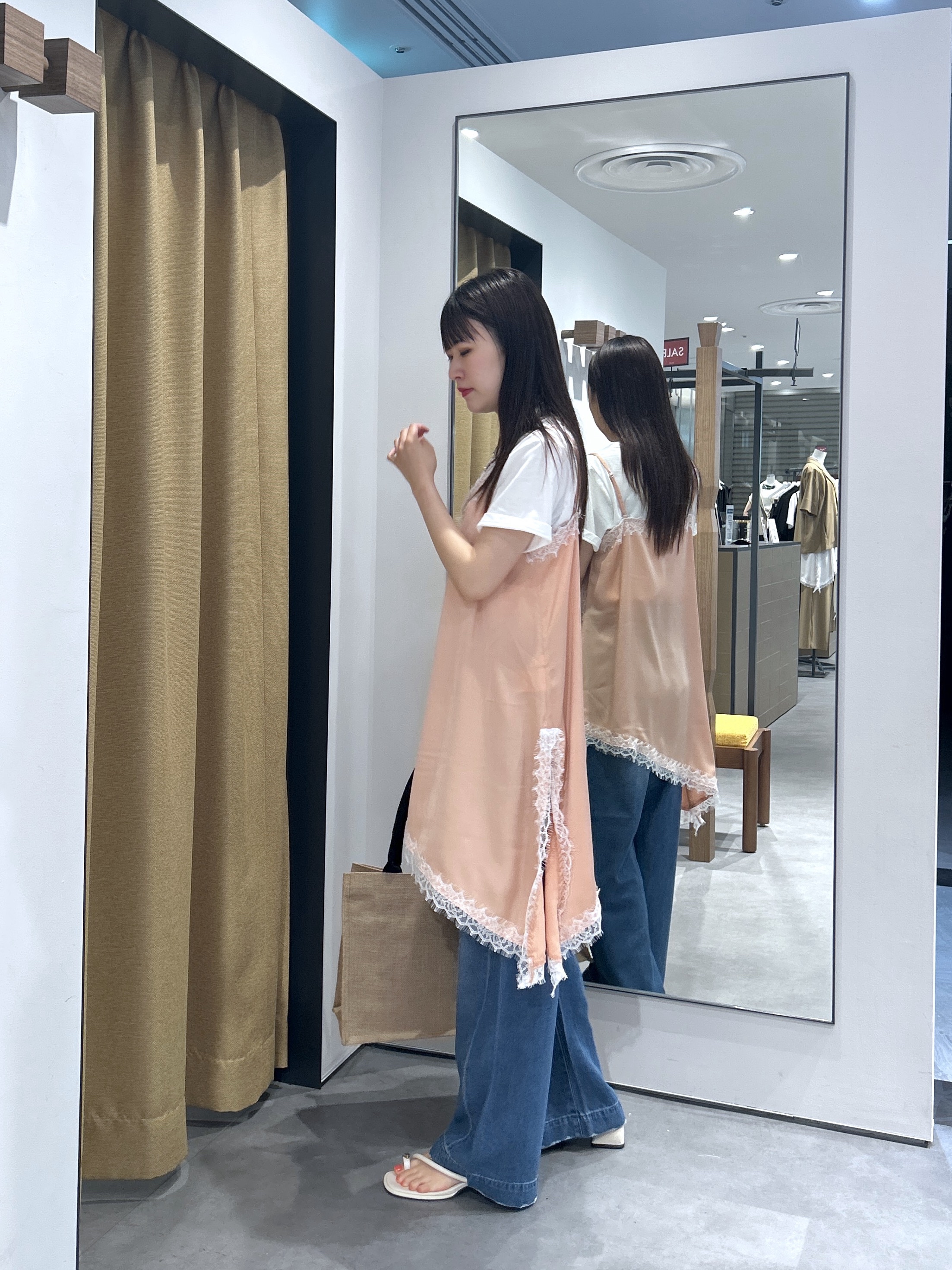 Renoさんの「INDIVI｜タイポグラフィTシャツ【接触冷感】」を使ったコーディネート