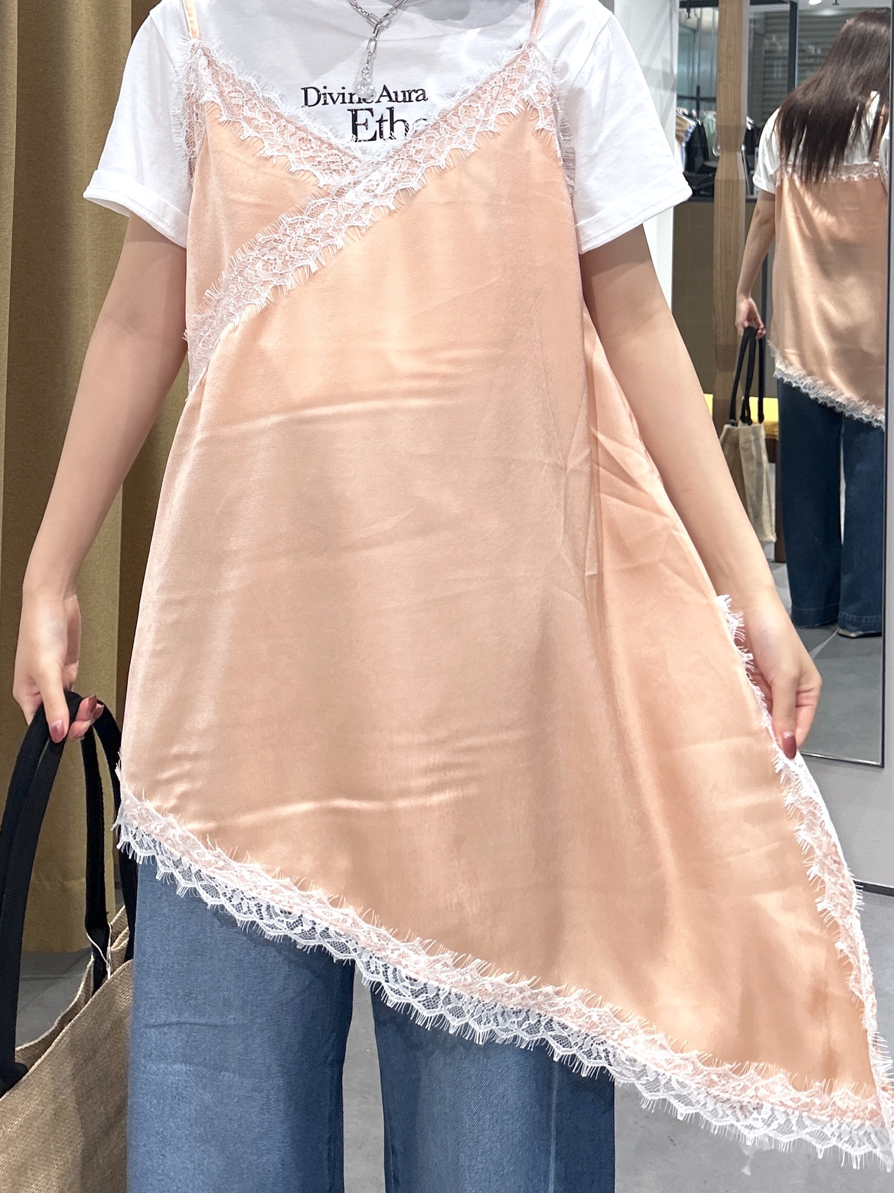Renoさんの「INDIVI｜タイポグラフィTシャツ【接触冷感】」を使ったコーディネート