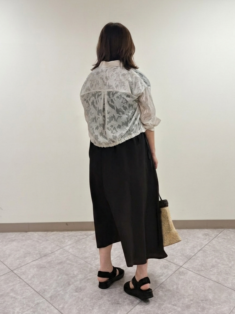 S.xuliさんの「Reflect｜【選べる2柄／セットアップ可】シャツ衿シアーブラウス」を使ったコーディネート