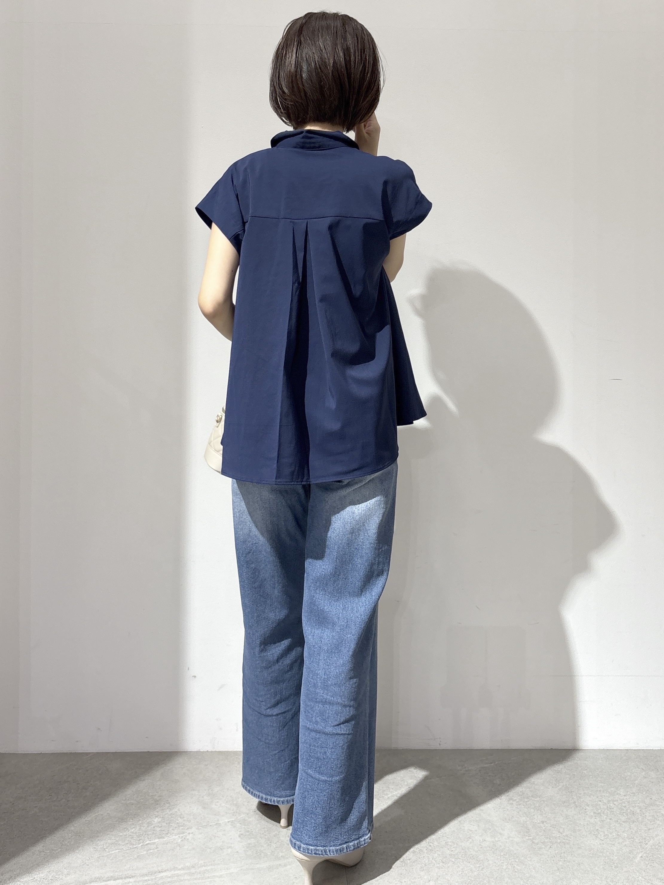 NAKAさんの「OPAQUE.CLIP｜タックペプラムブラウス【洗濯機OK】」を使ったコーディネート