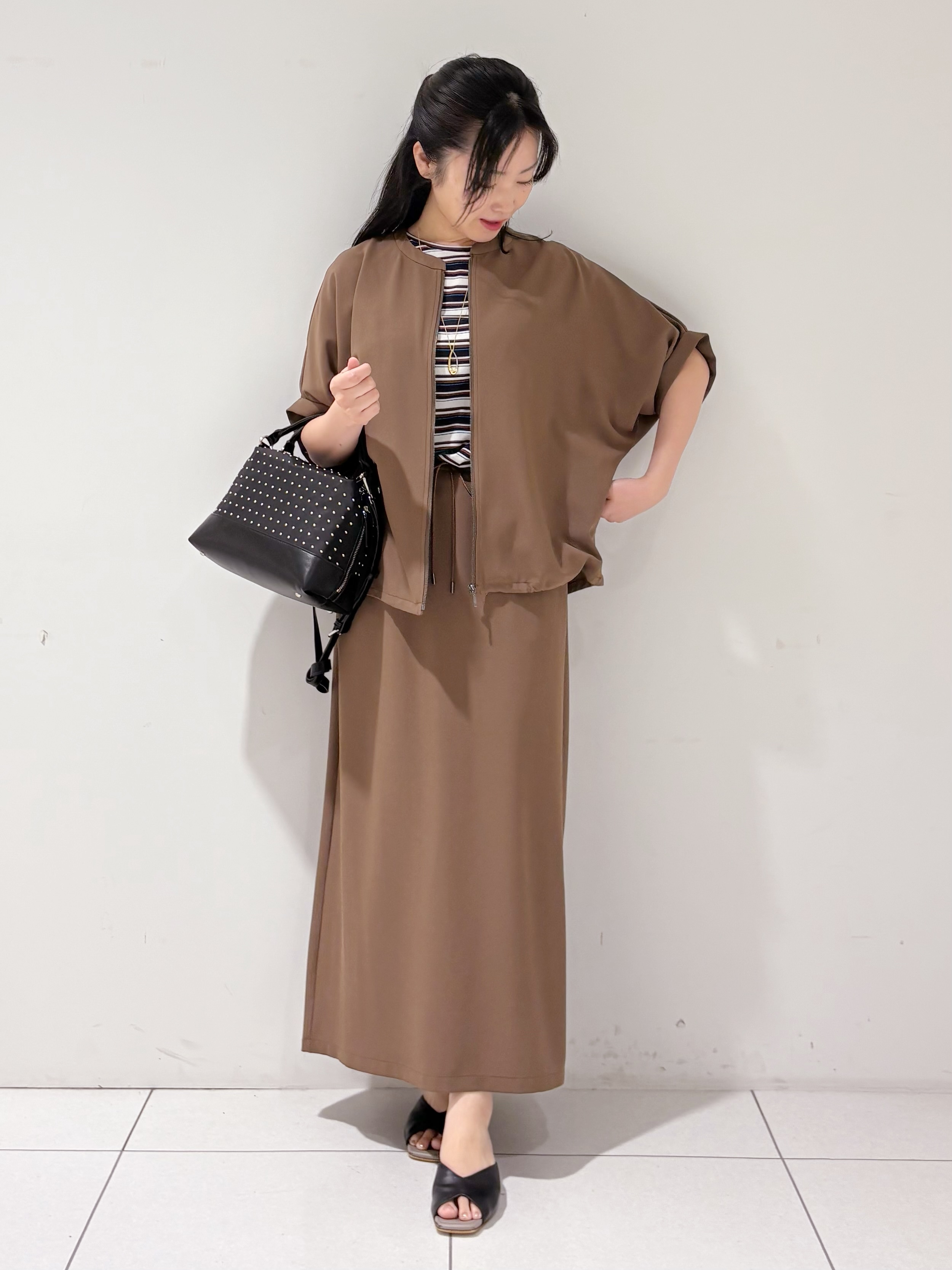 momokoさんの「INDIVI｜【着る日傘】ドルマンフォルムブルゾン」を使ったコーディネート