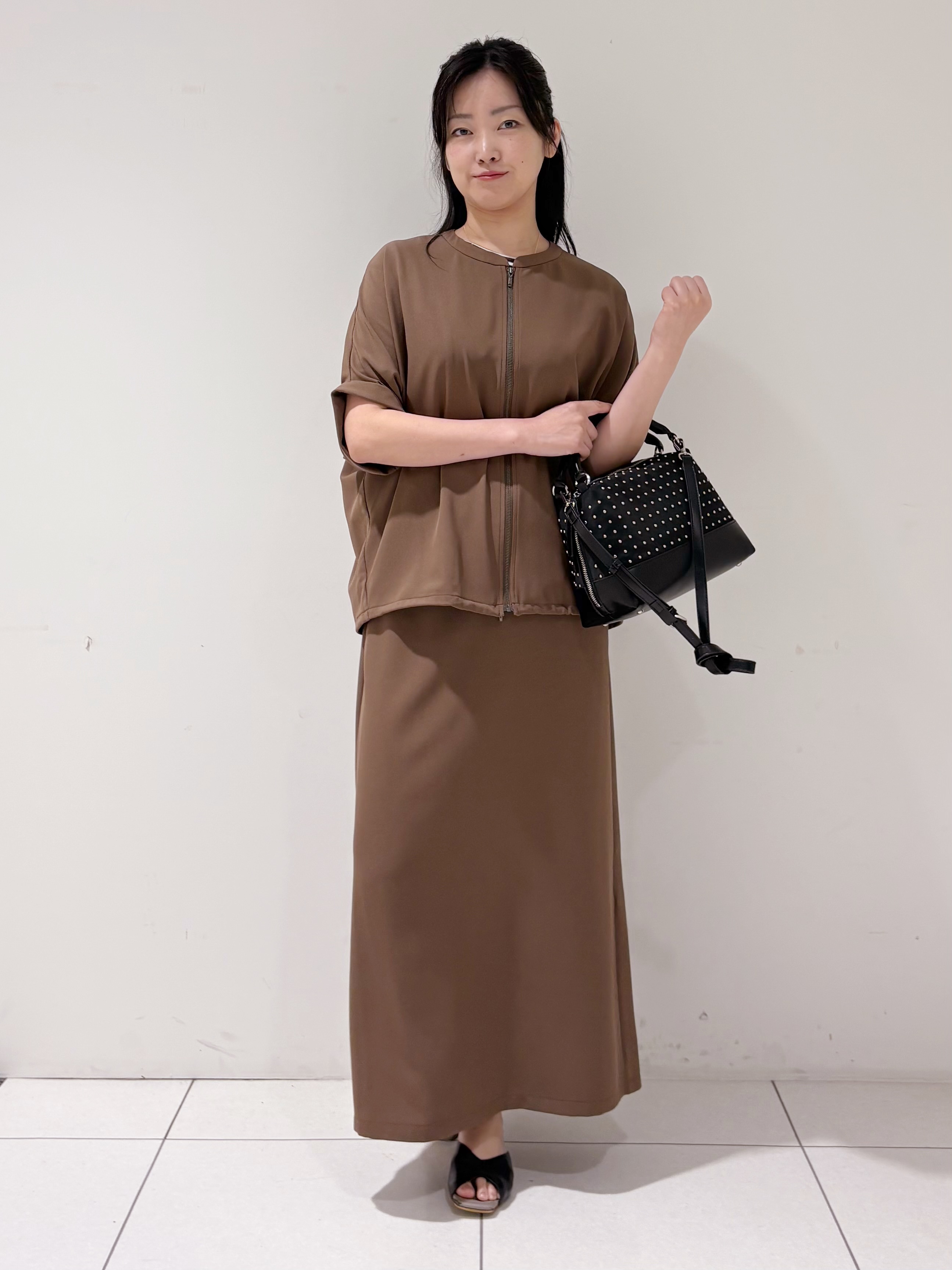 momokoさんの「INDIVI｜【着る日傘】ドルマンフォルムブルゾン」を使ったコーディネート