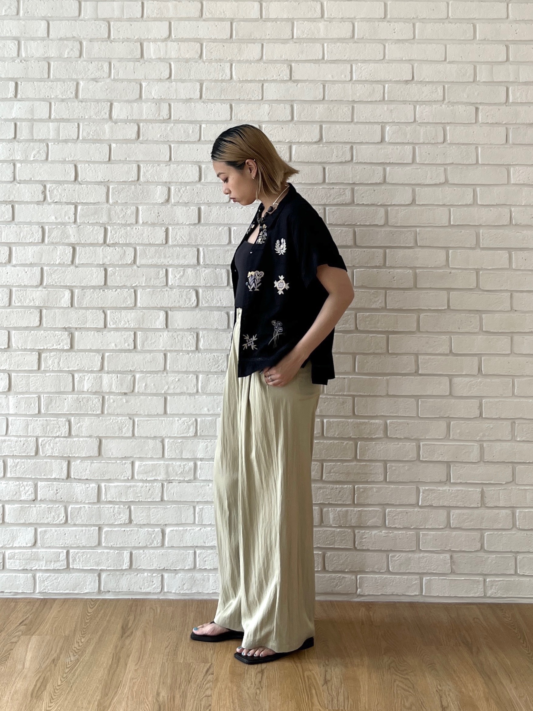 Harukaさんの「INDIVI｜アート刺繍半袖シャツ【セットアップ可能】」を使ったコーディネート