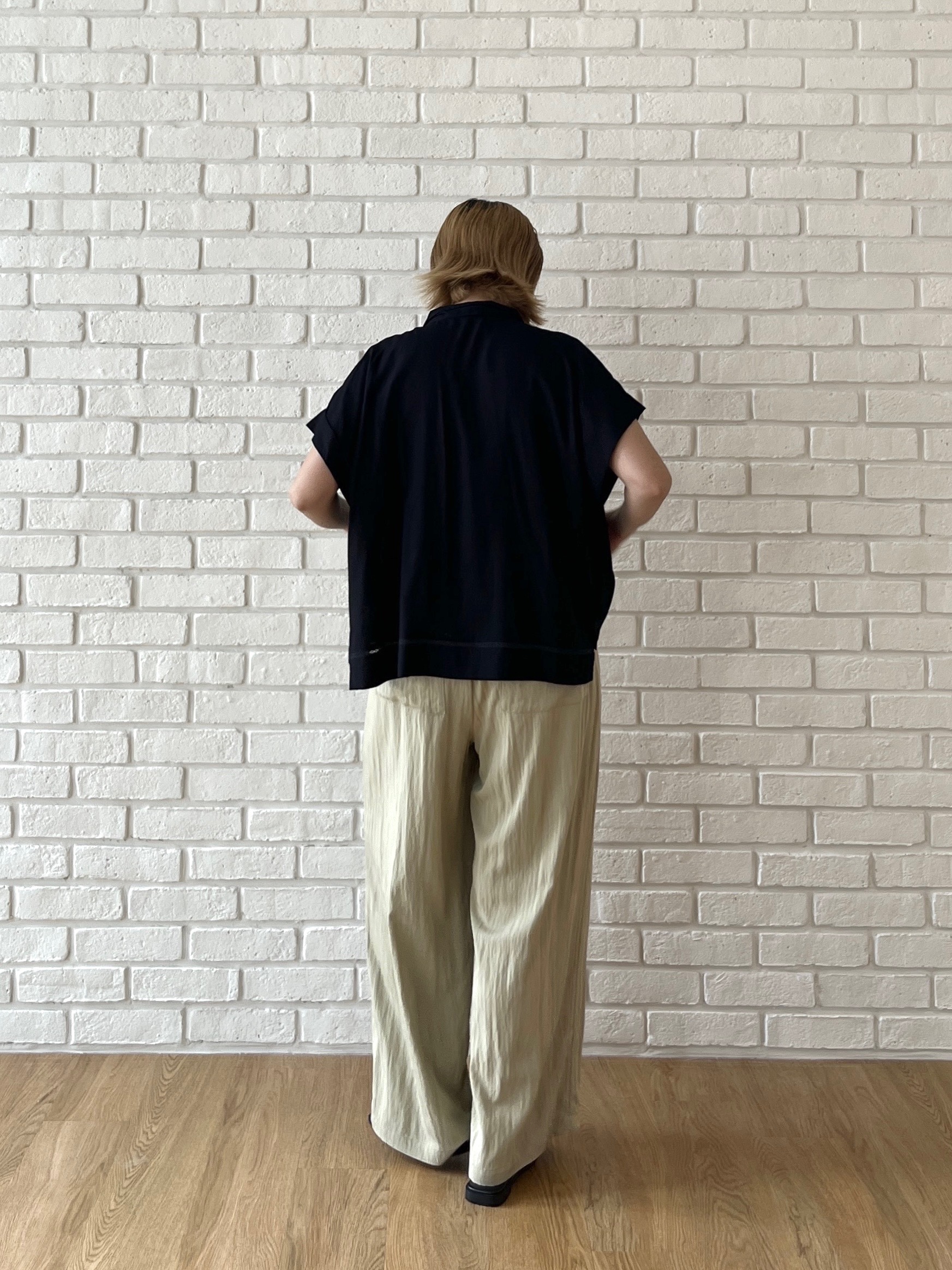 Harukaさんの「INDIVI｜アート刺繍半袖シャツ【セットアップ可能】」を使ったコーディネート