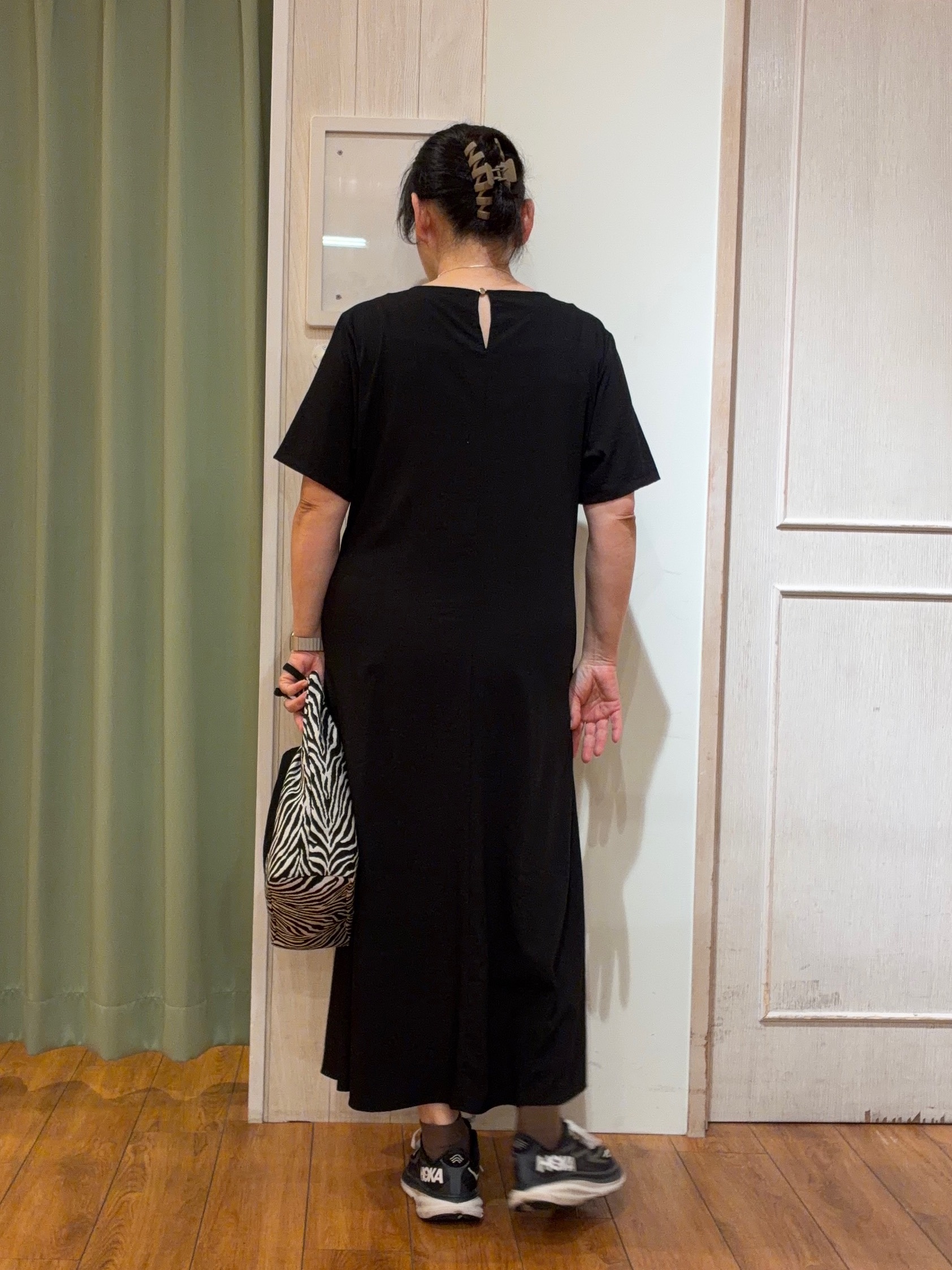 ke-yさんの「SHOO･LA･RUE｜【洗濯機可】ダブルポケット 楊柳しぼしぼシアーシャツ」を使ったコーディネート