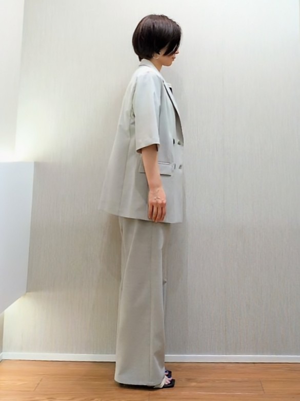 ミズタさんの「UNTITLED｜【シワになりにくい/セットアップ可/接触冷感】ハーフスリーブジャケット」を使ったコーディネート