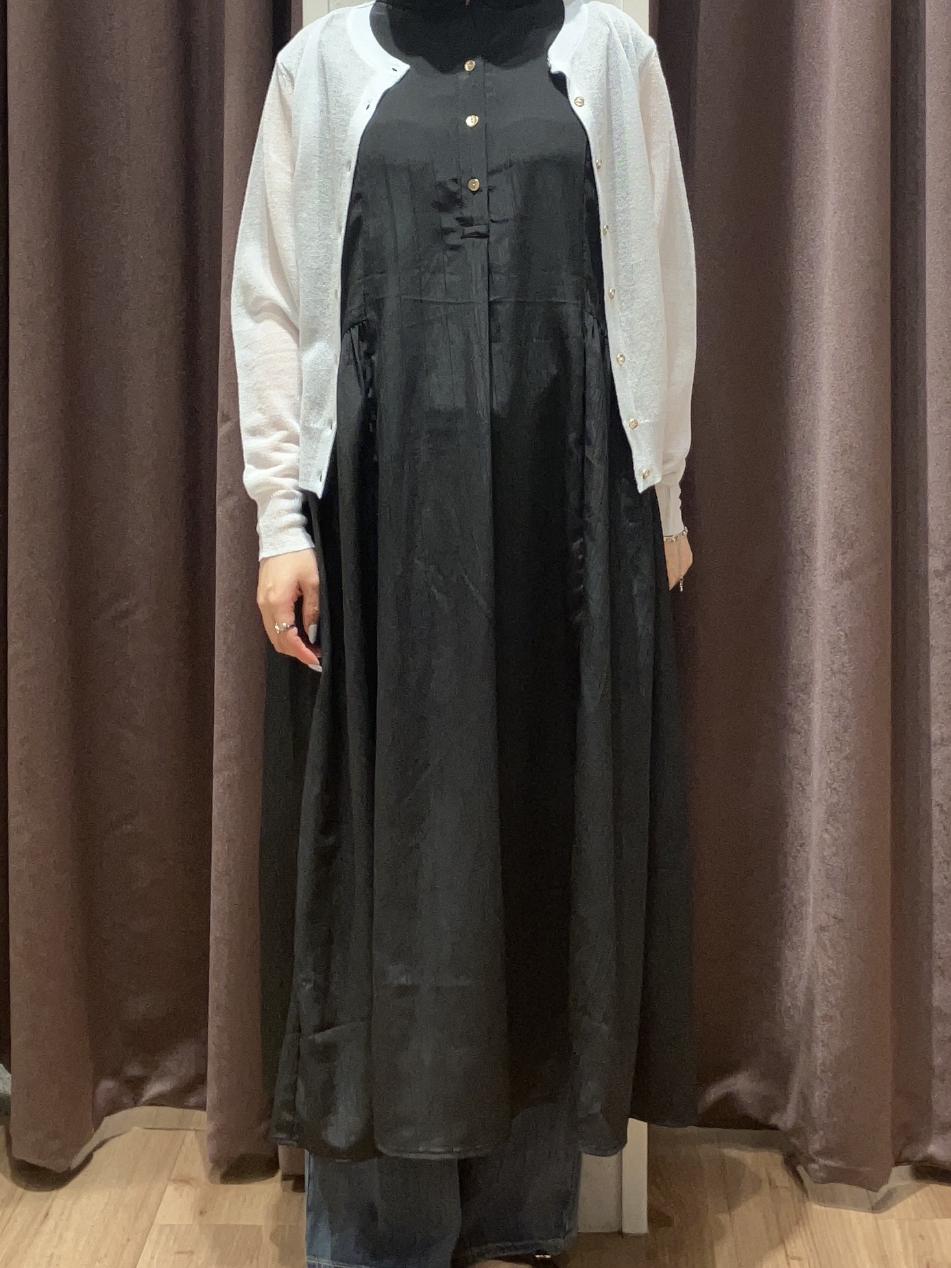 みちゃさんの「grove｜高評価！【洗える/名品】大人の透け感、シアーカーディガン」を使ったコーディネート