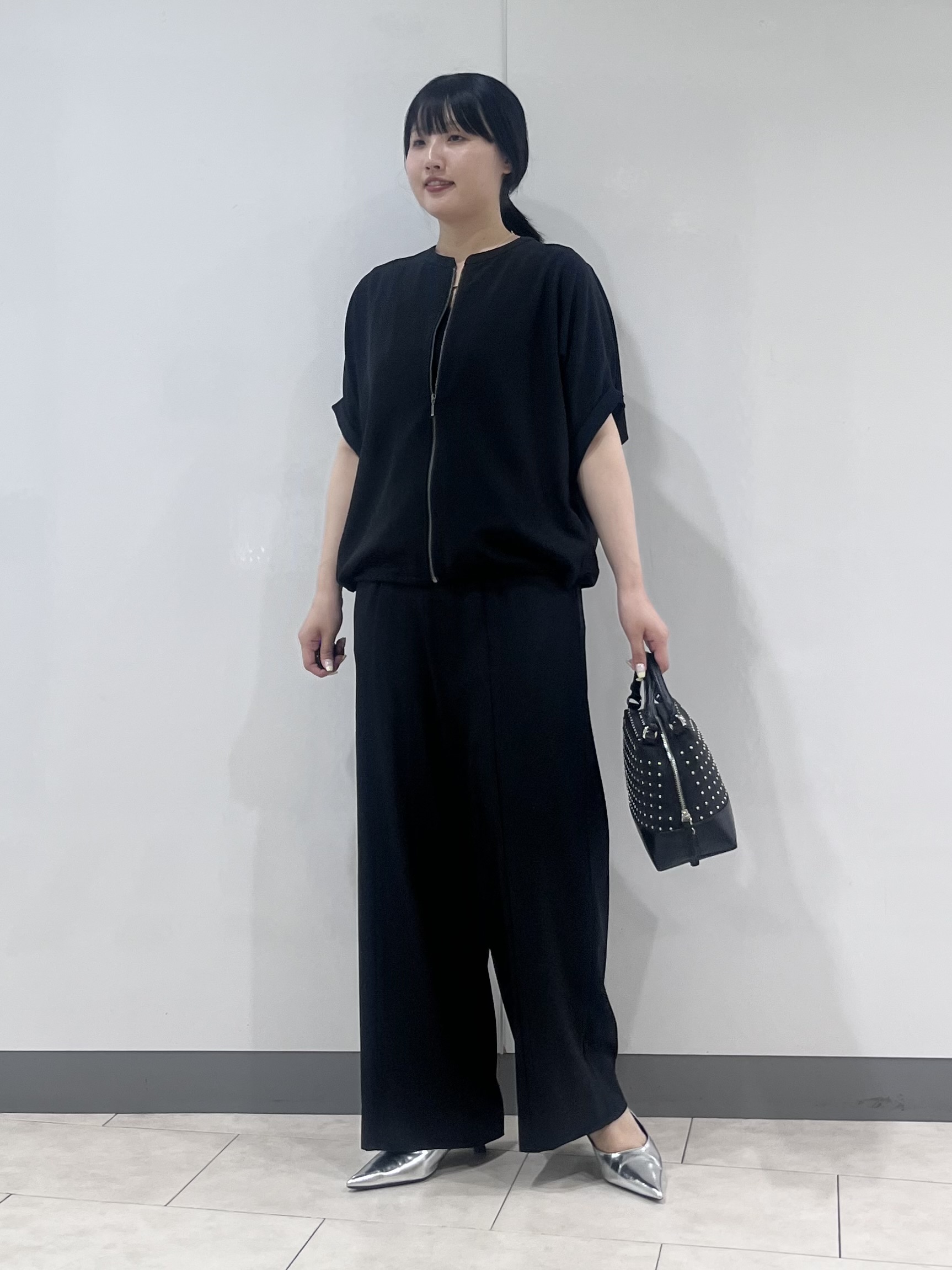 hasuさんの「INDIVI｜【着る日傘】ドルマンフォルムブルゾン」を使ったコーディネート