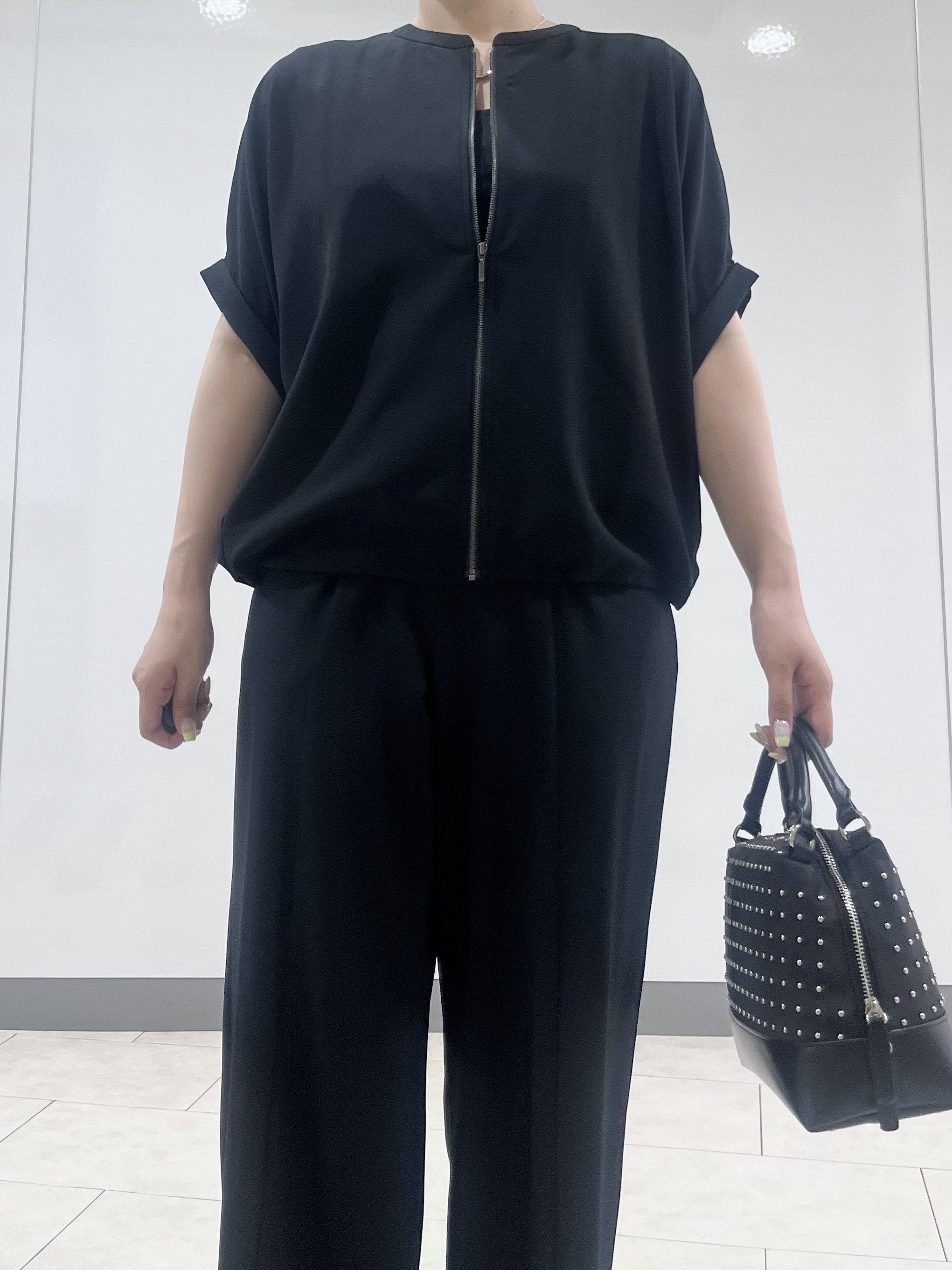 hasuさんの「INDIVI｜【着る日傘】ドルマンフォルムブルゾン」を使ったコーディネート