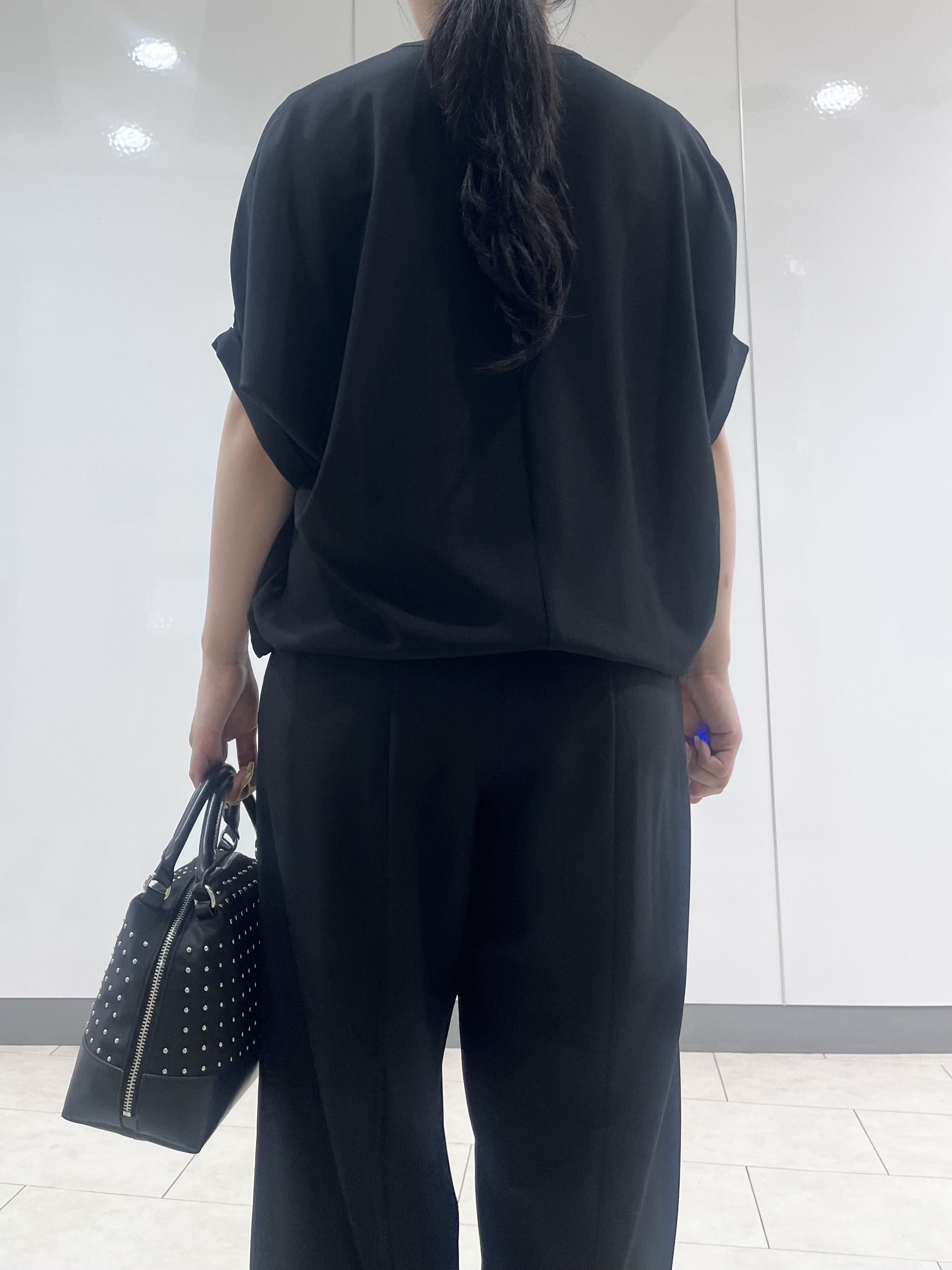 hasuさんの「INDIVI｜【着る日傘】ドルマンフォルムブルゾン」を使ったコーディネート
